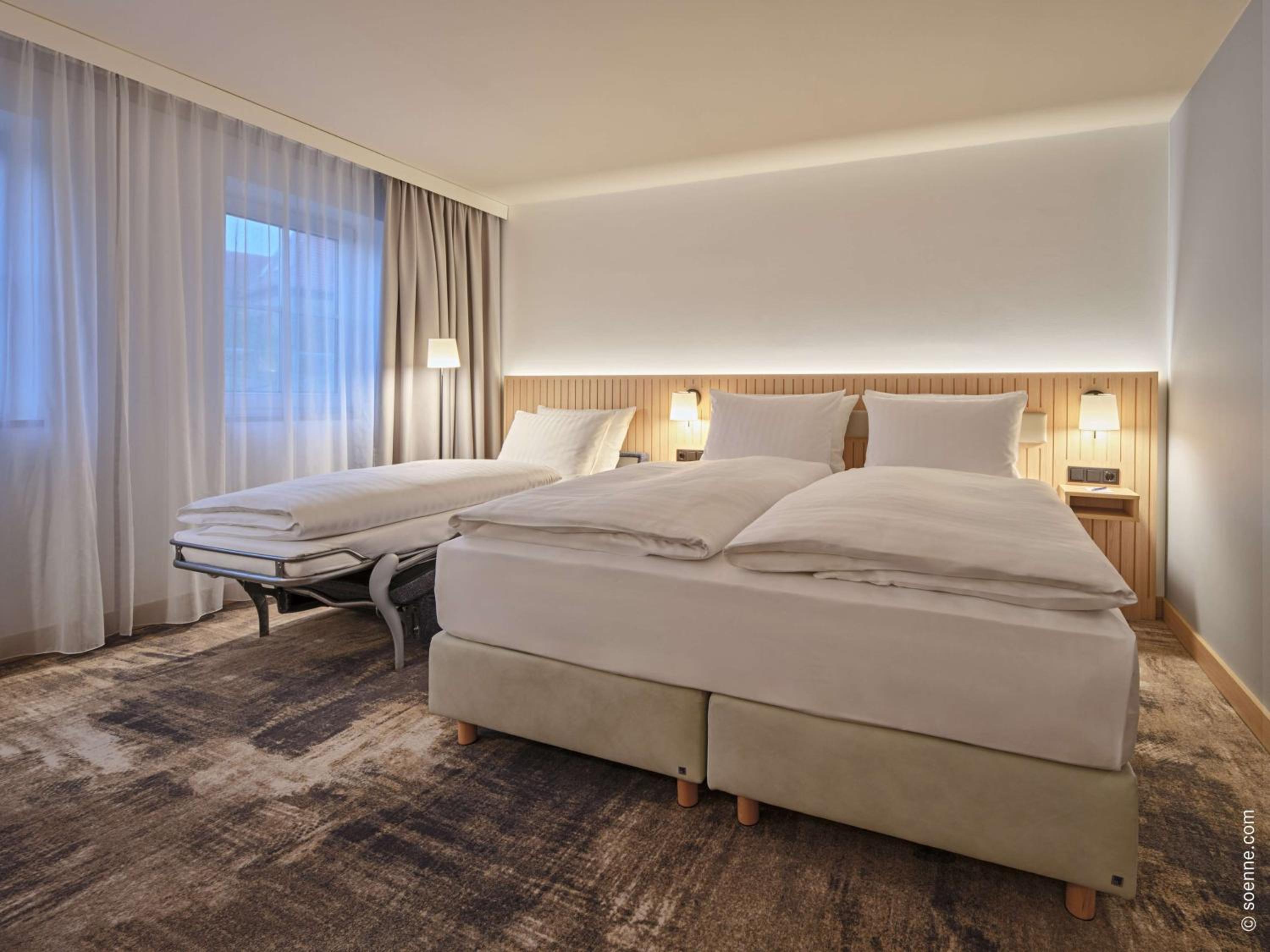 Superior King Room - Photo 1