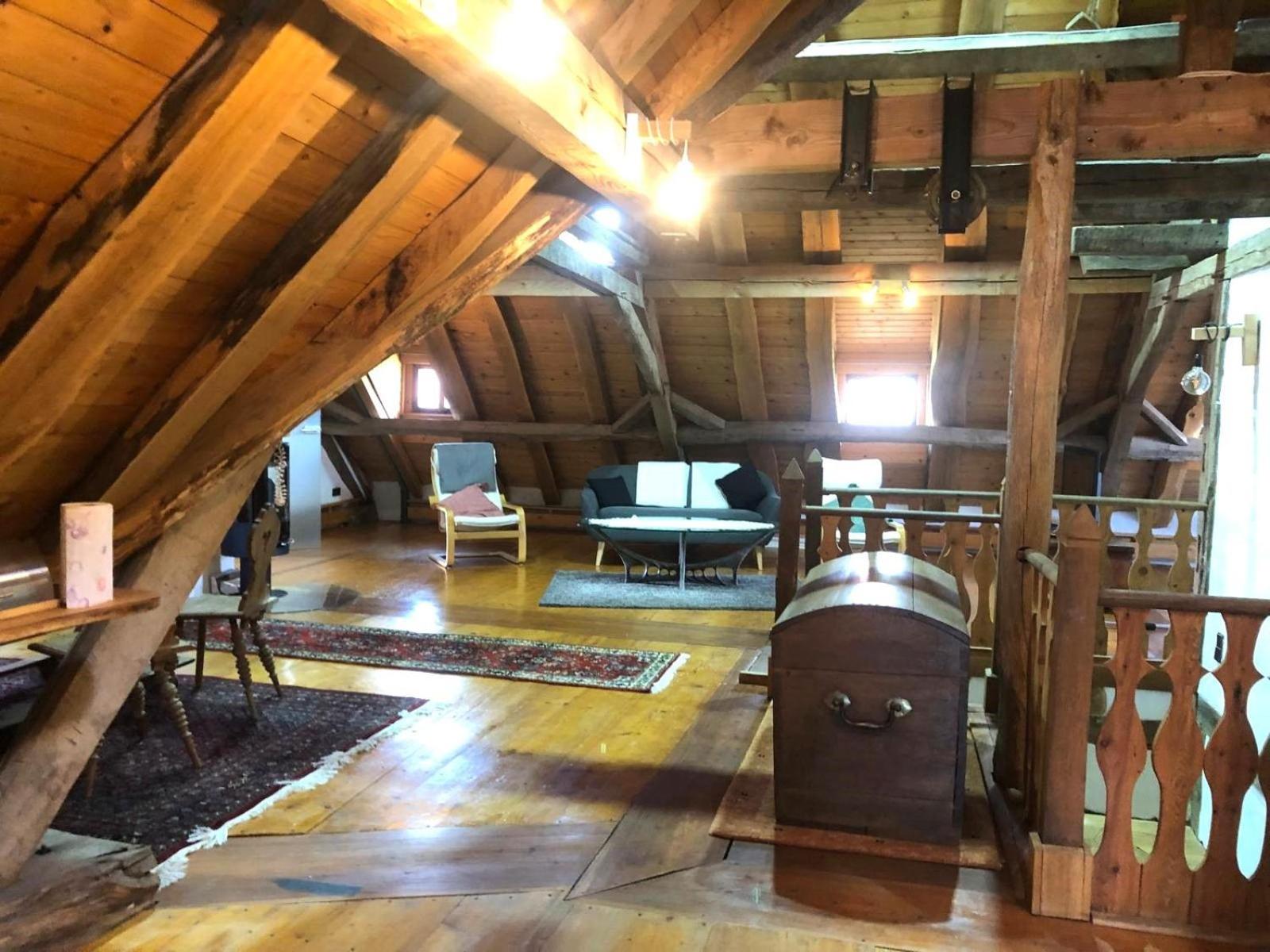 Two-Bedroom Apartment with Balcony photo 2