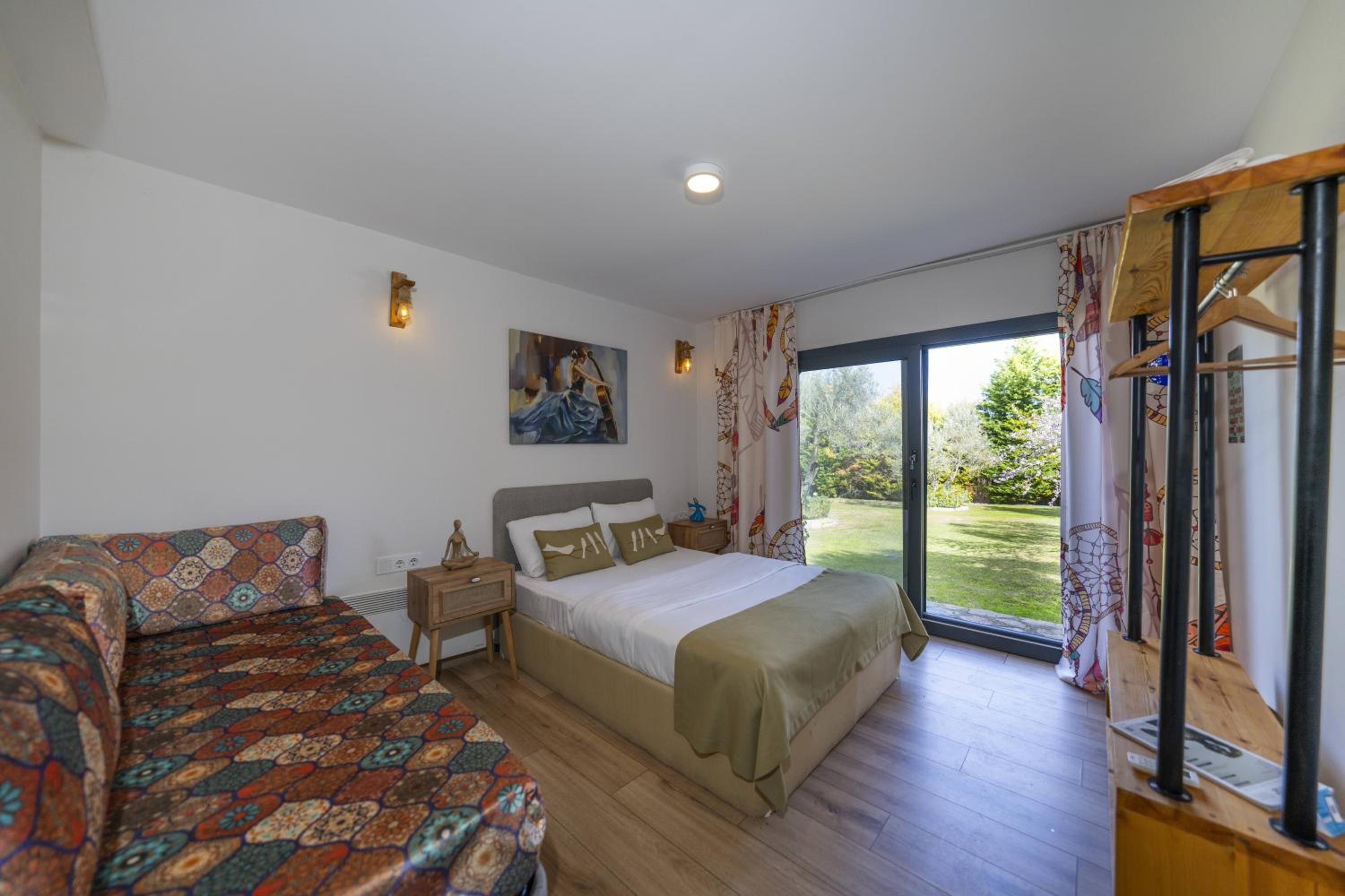 Triple Room with Pool View