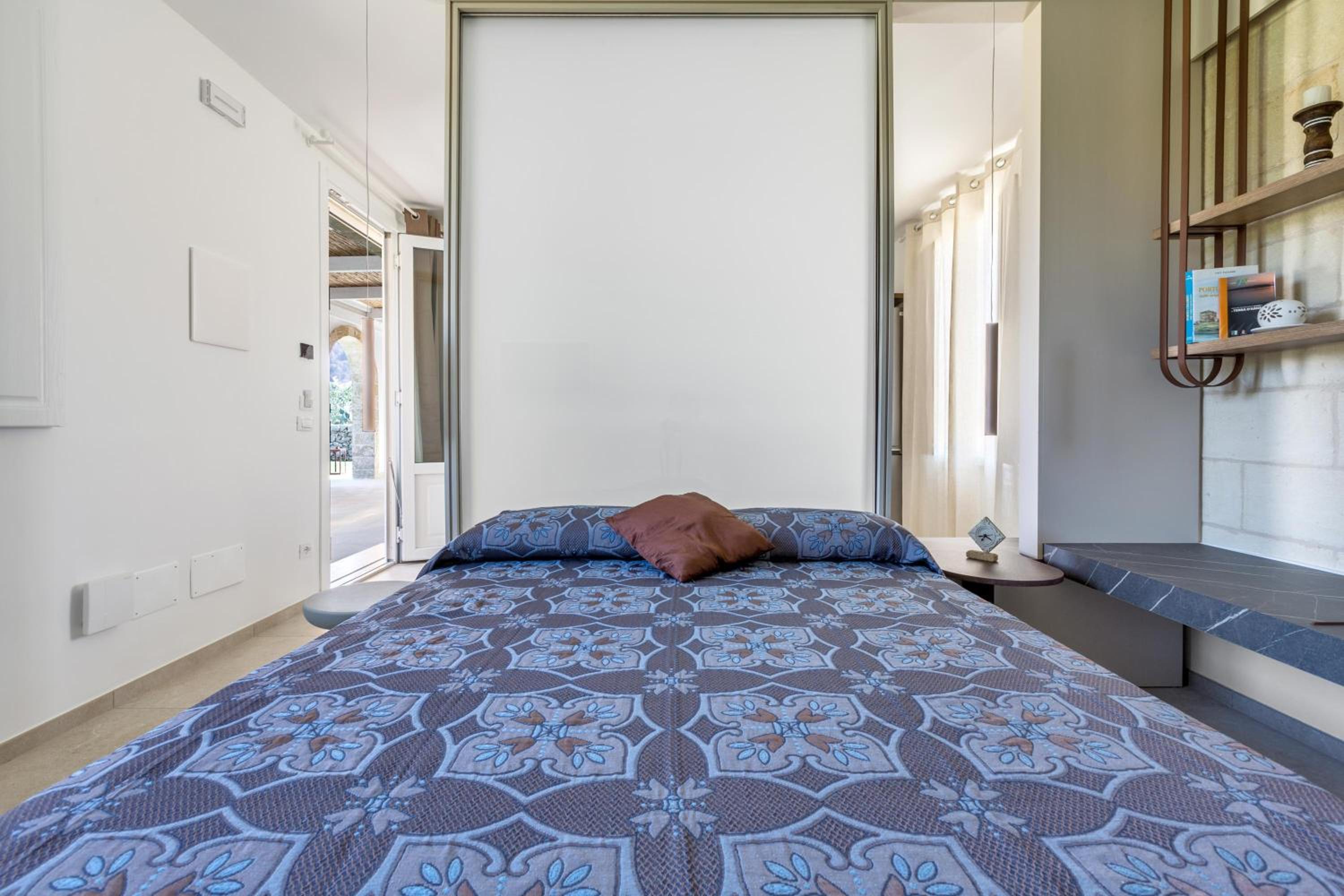 One-Bedroom House photo 1