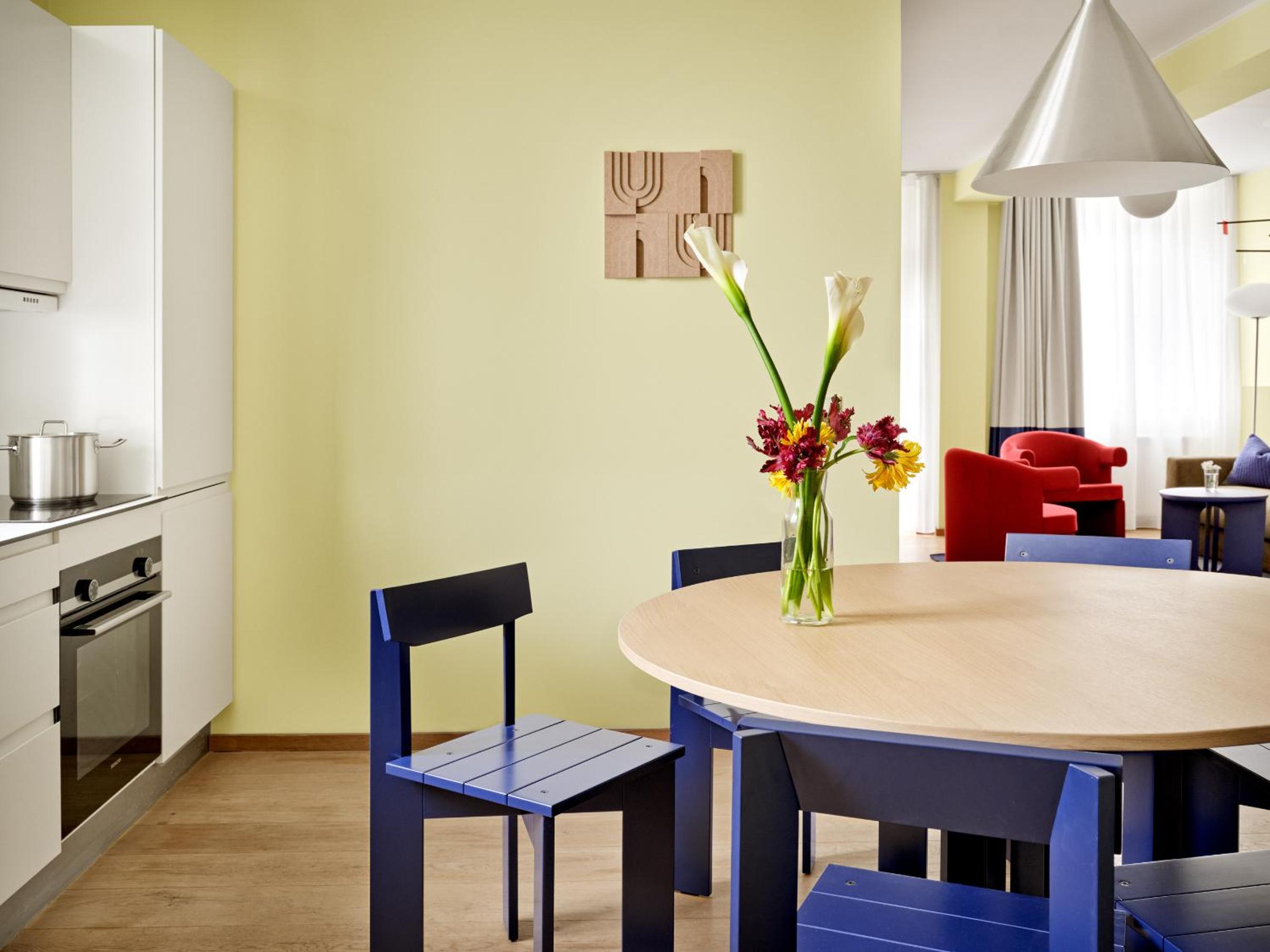 Three-Bedroom Apartment photo 2