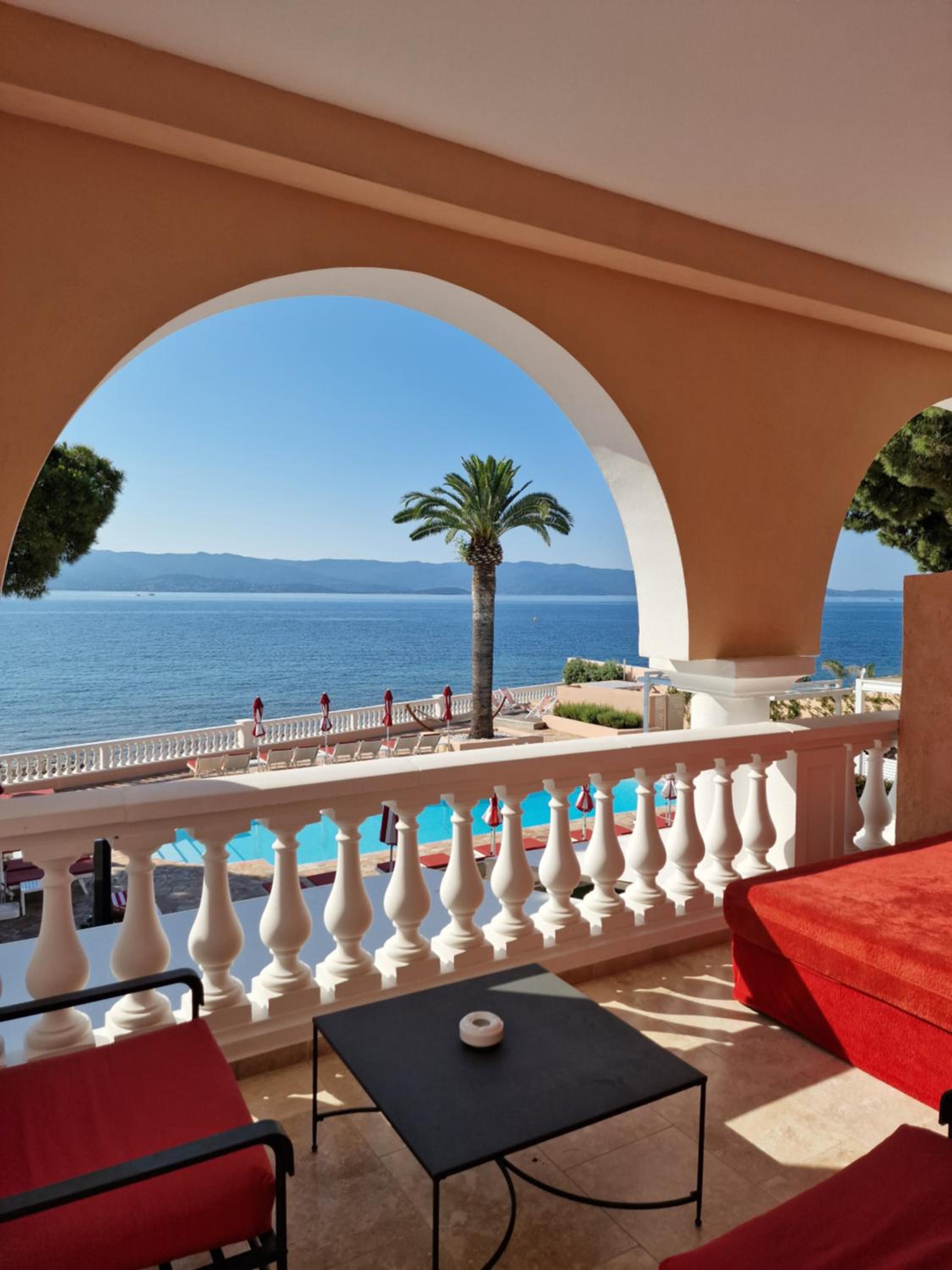 SUPERIOR ROOM – upstairs - terrace with sea view photo 3