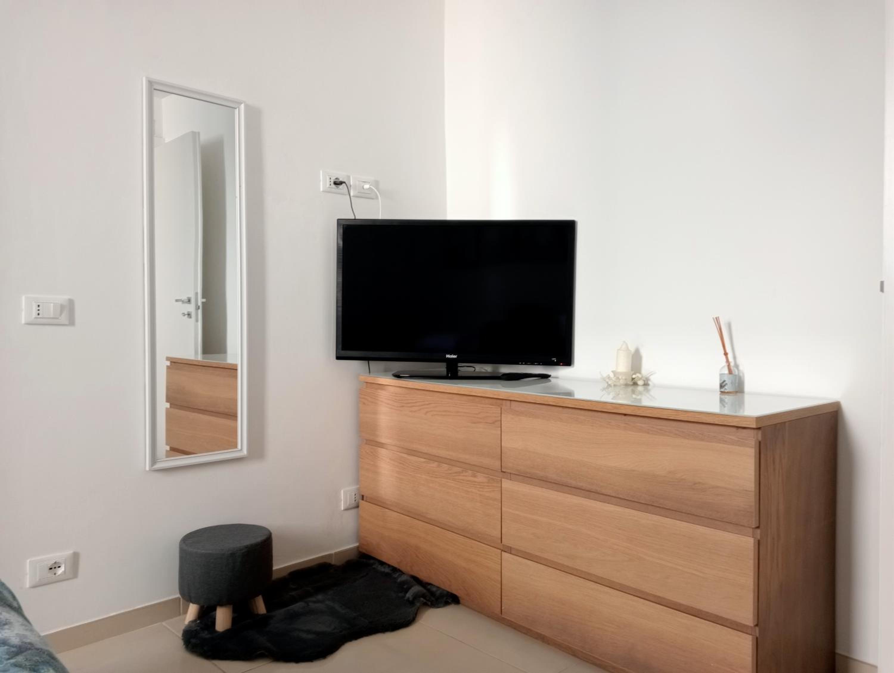 One-Bedroom House photo 1