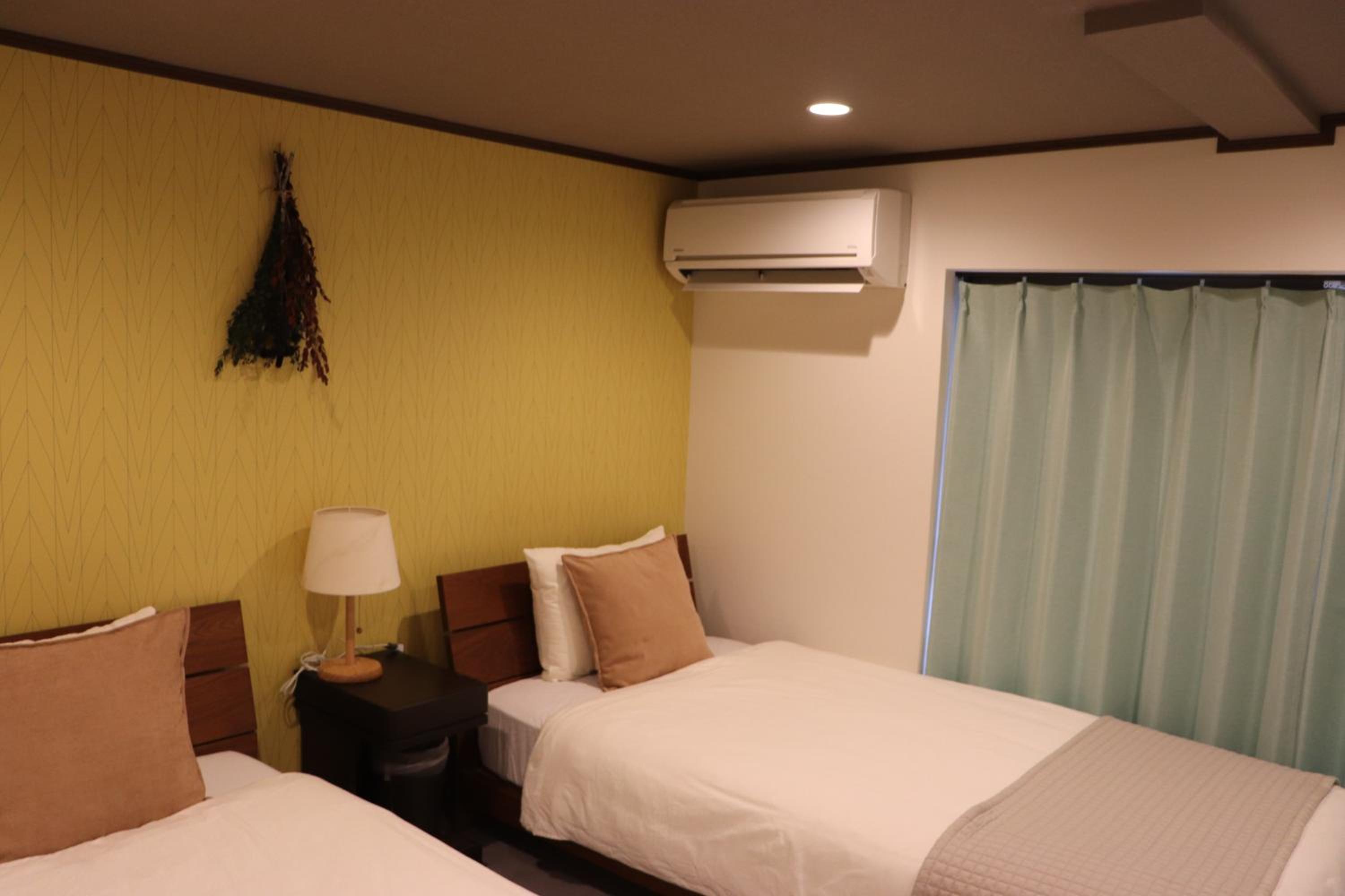 Two-Bedroom House - Photo 20