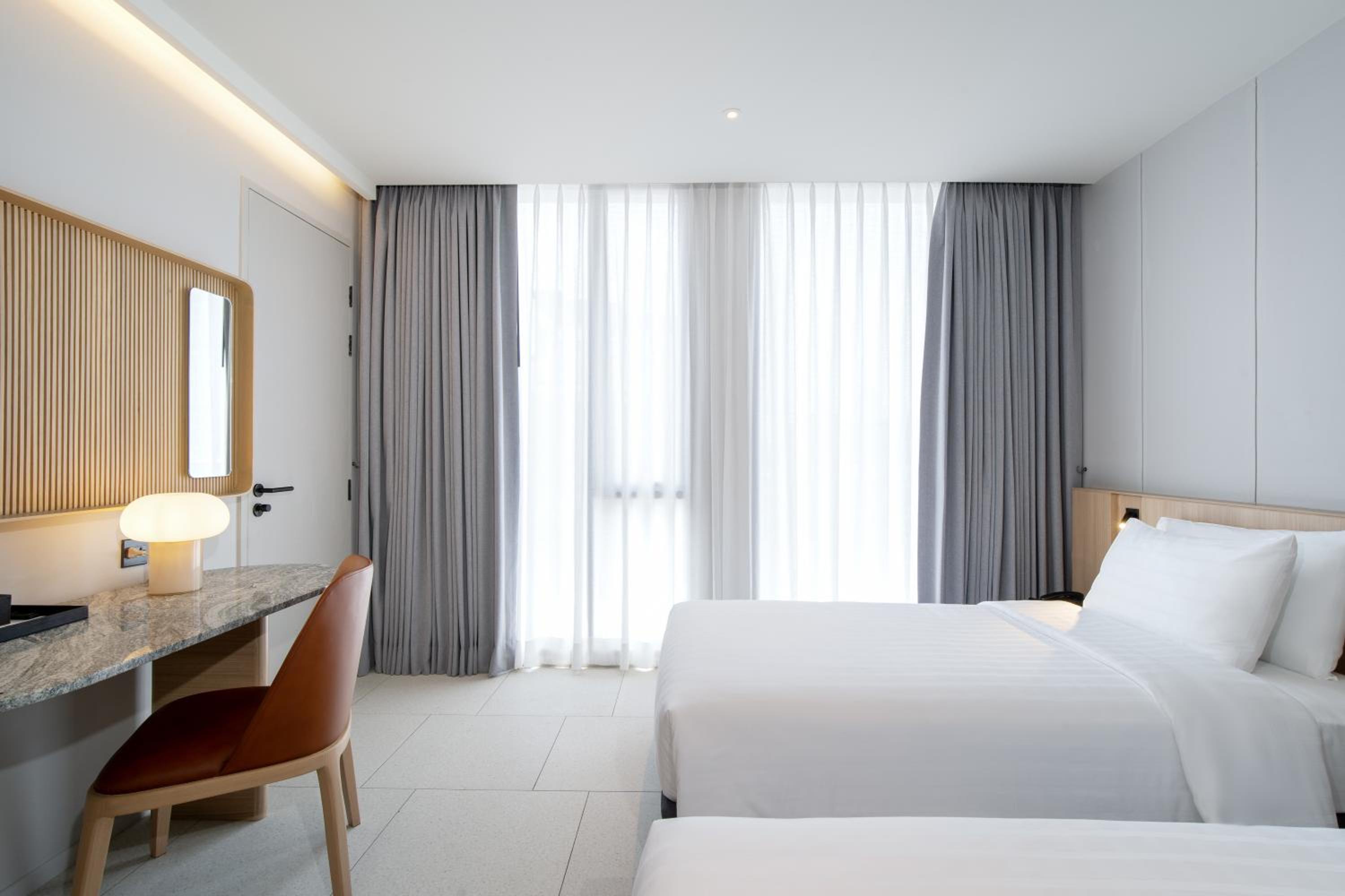 Deluxe Twin Room photo 2