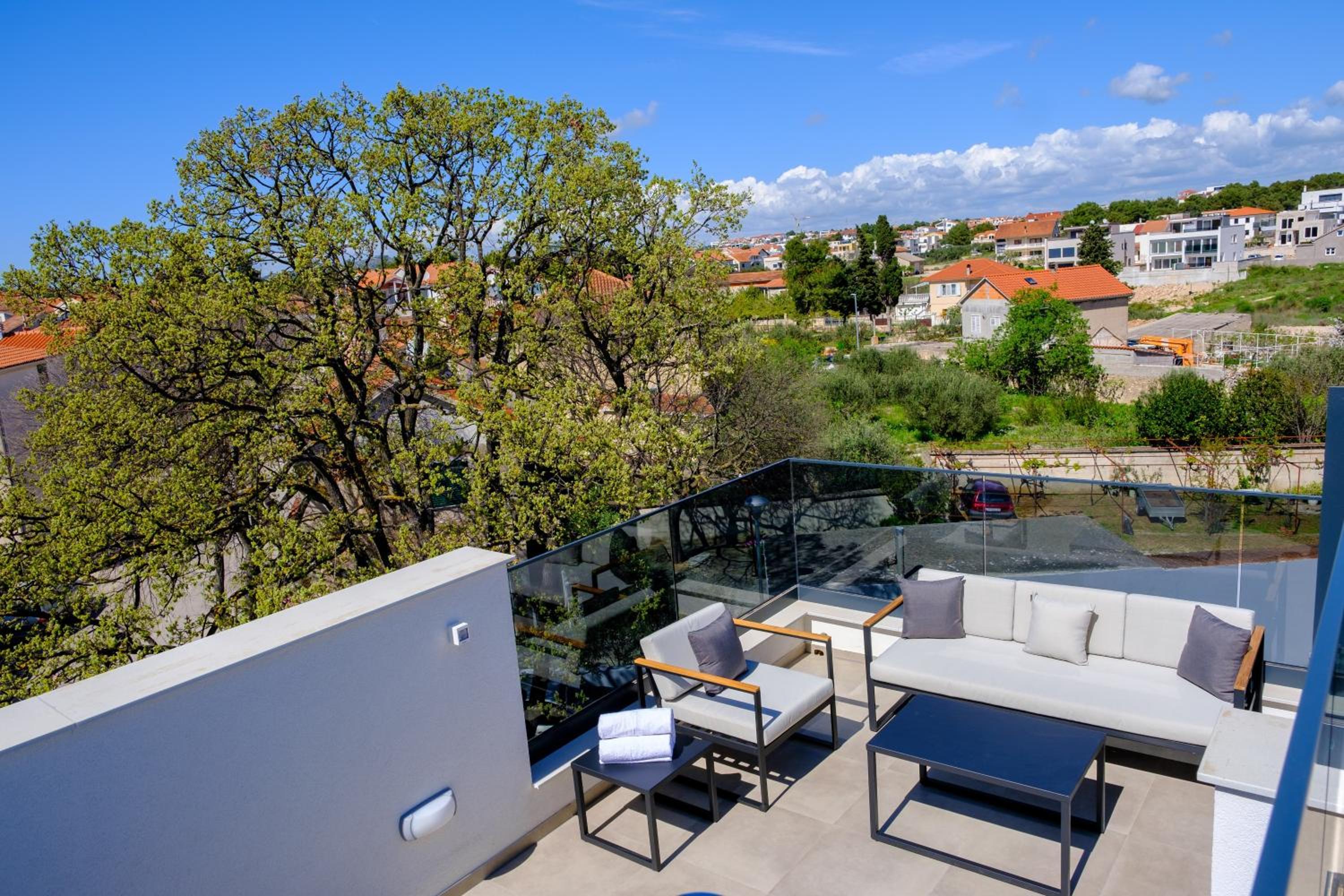 Holiday House with Pool photo 2