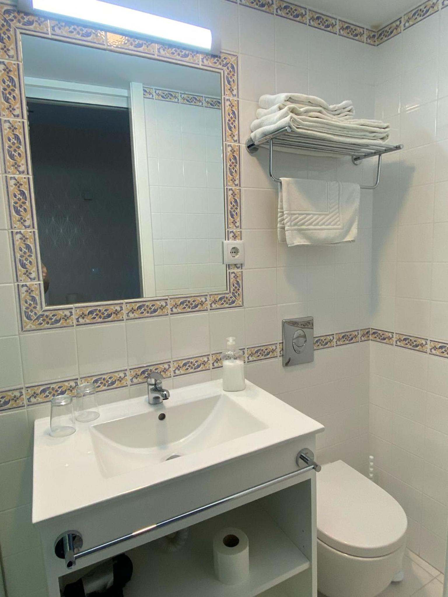 Deluxe Triple Room photo 2