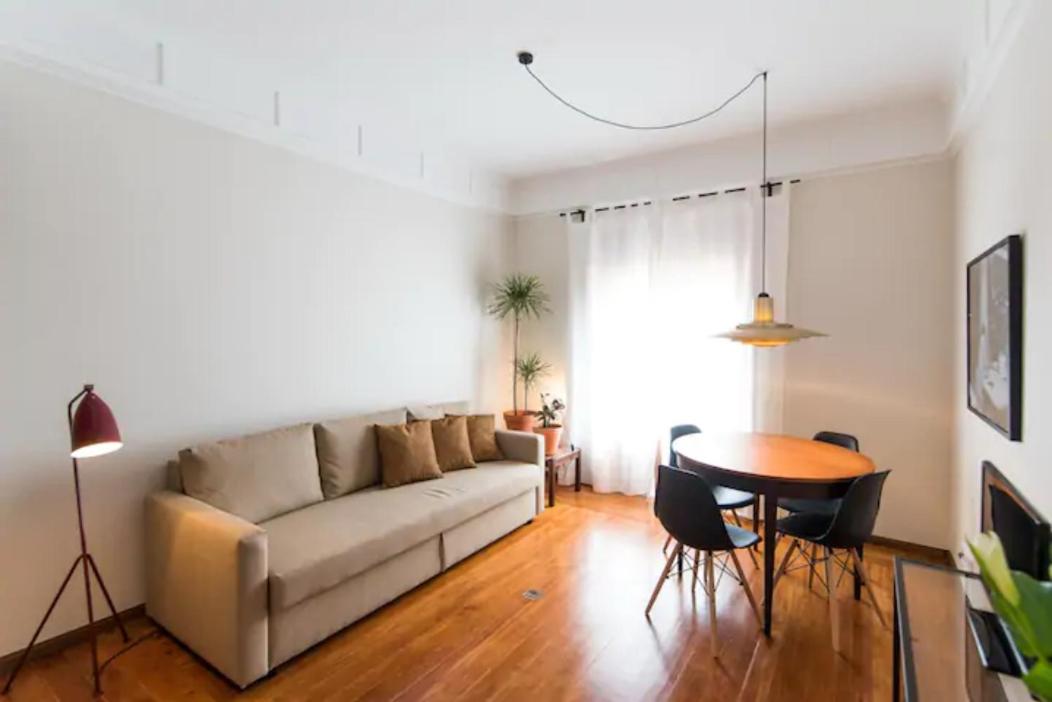 Studio Apartment - Photo 1