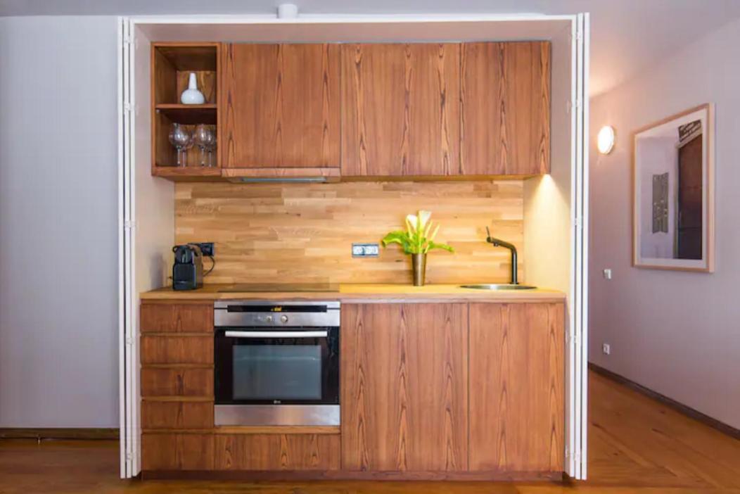 Studio Apartment - Photo 2