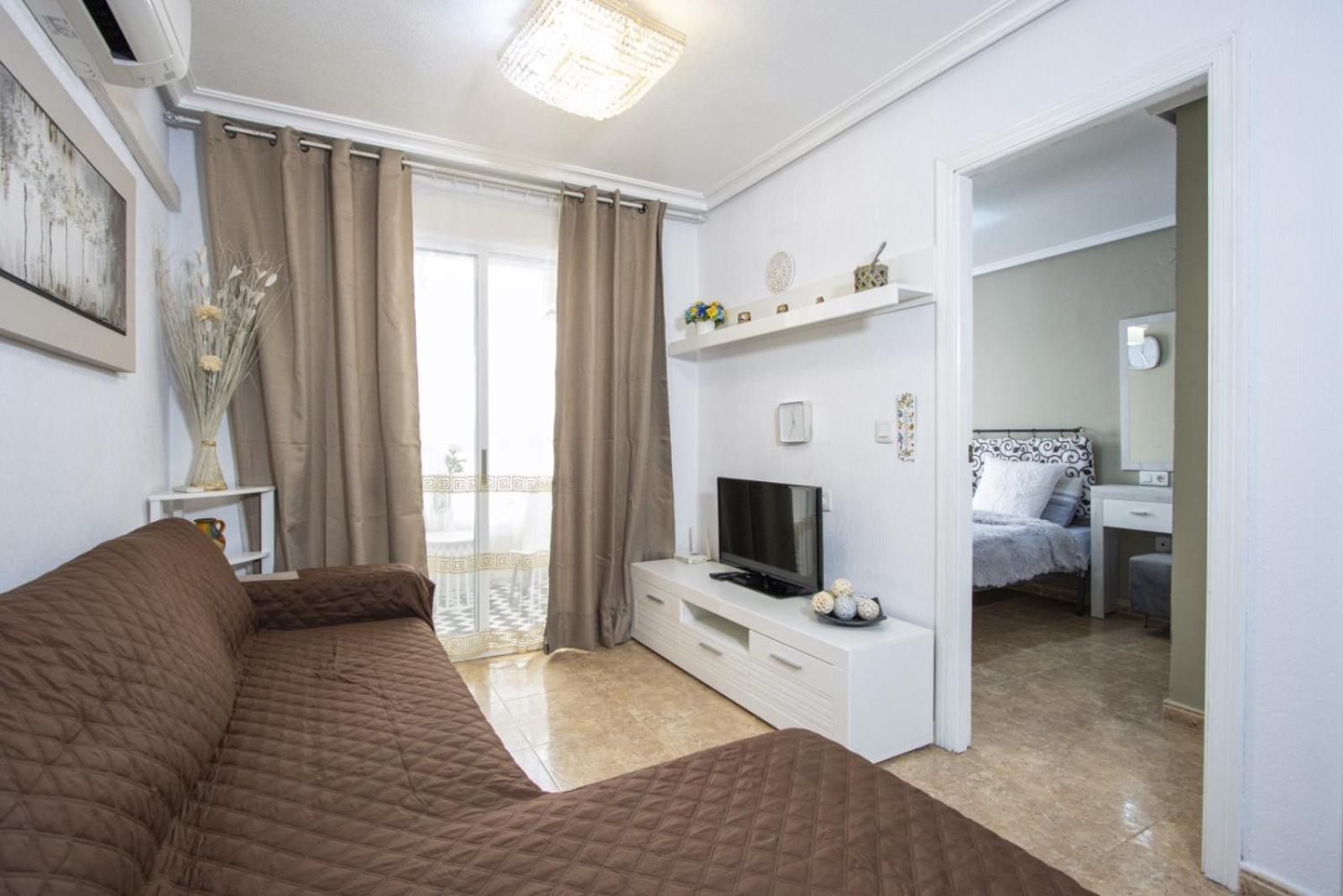 Apartamento con vista a la piscina