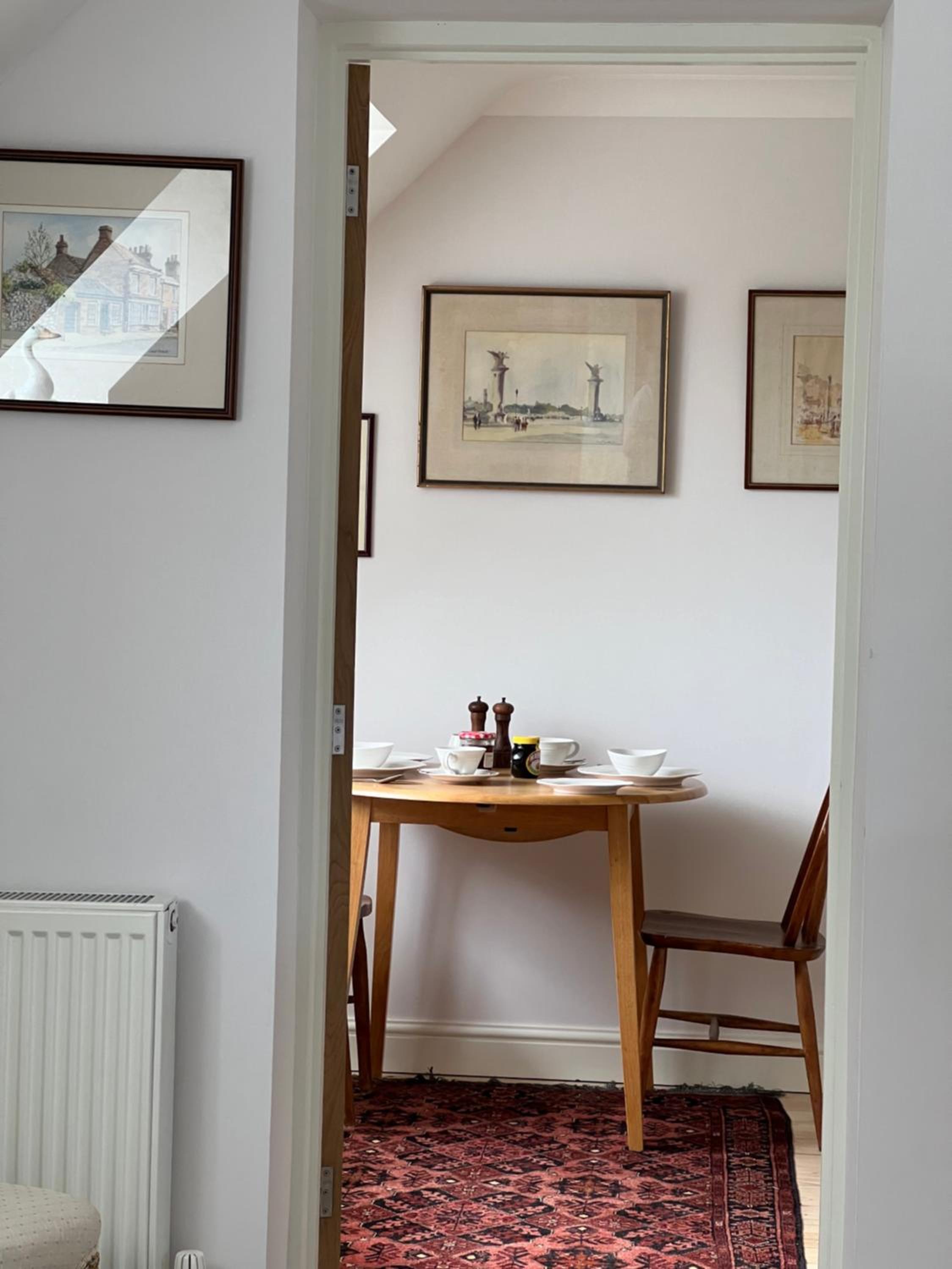 One-Bedroom Apartment photo 2