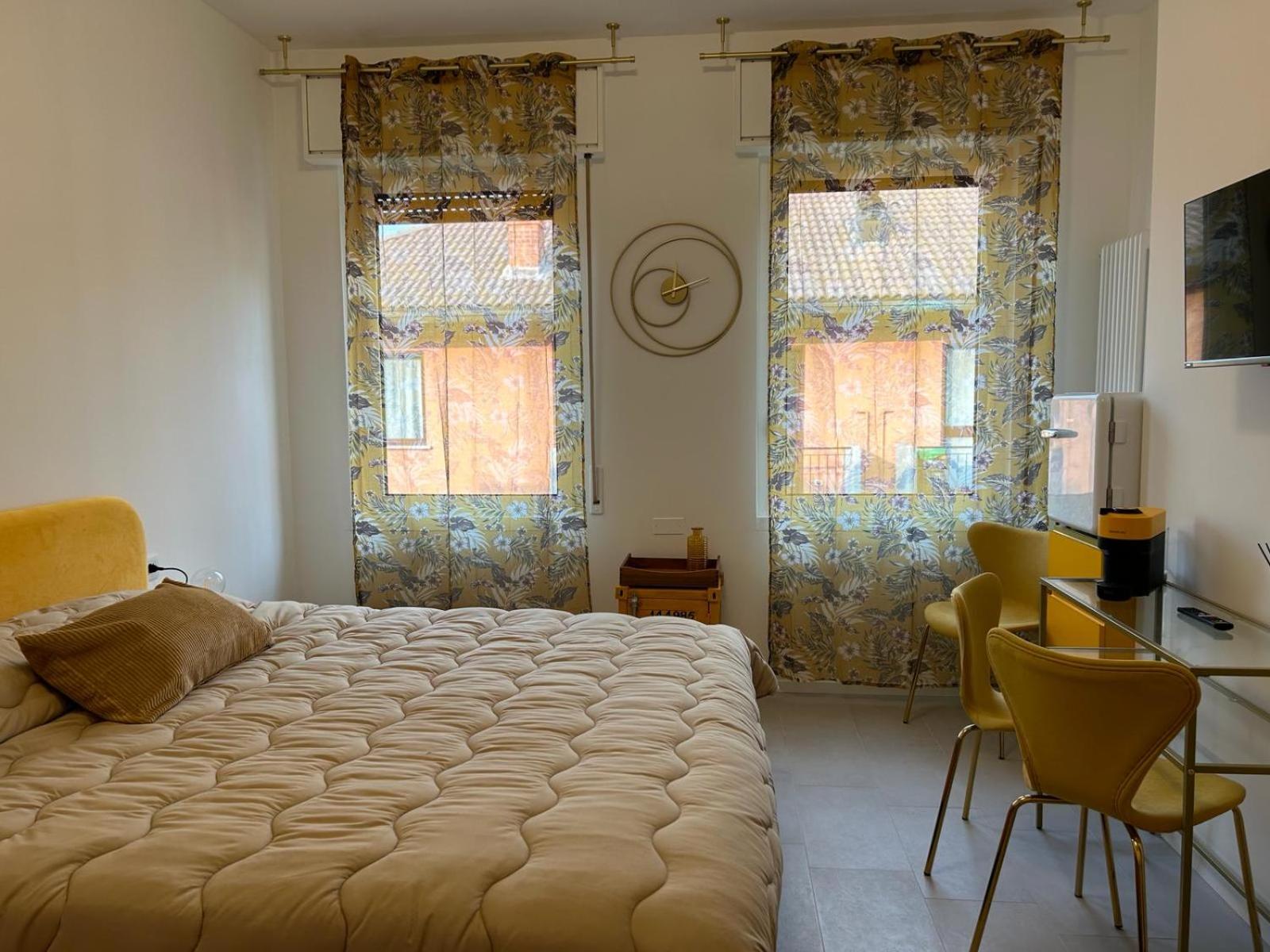 Deluxe Queen Suite photo 1