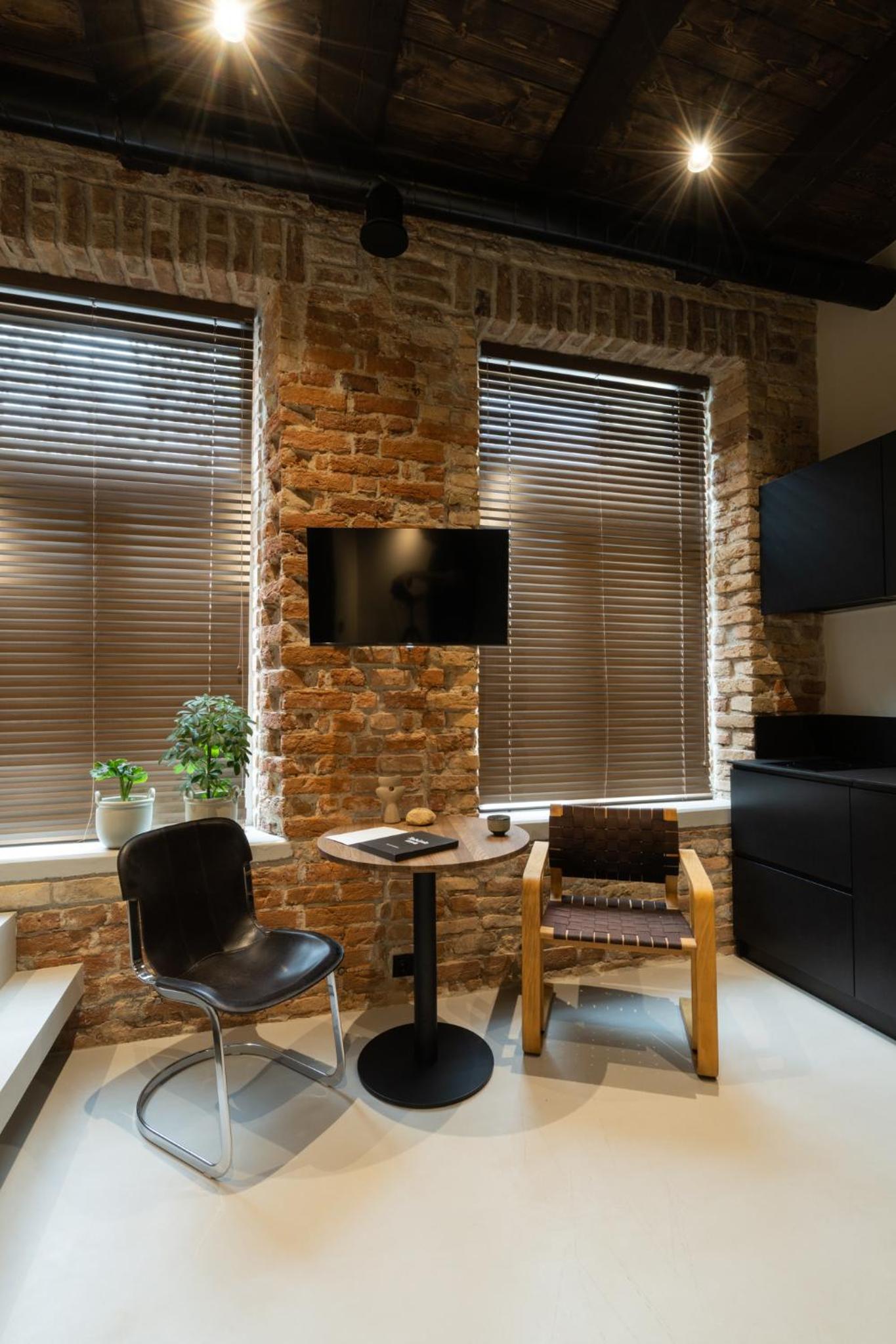Superior Studio