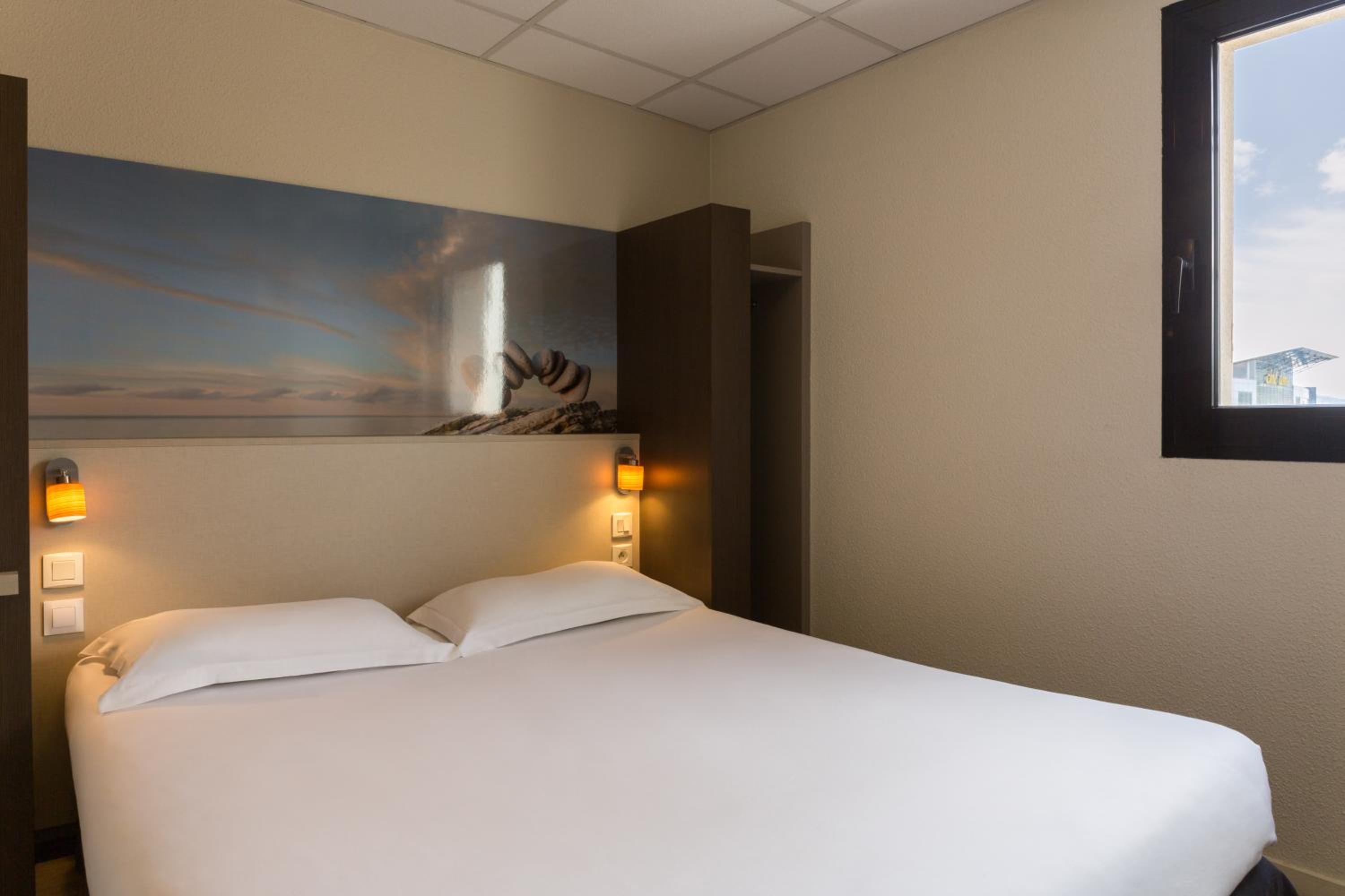 Double Room - Photo 6
