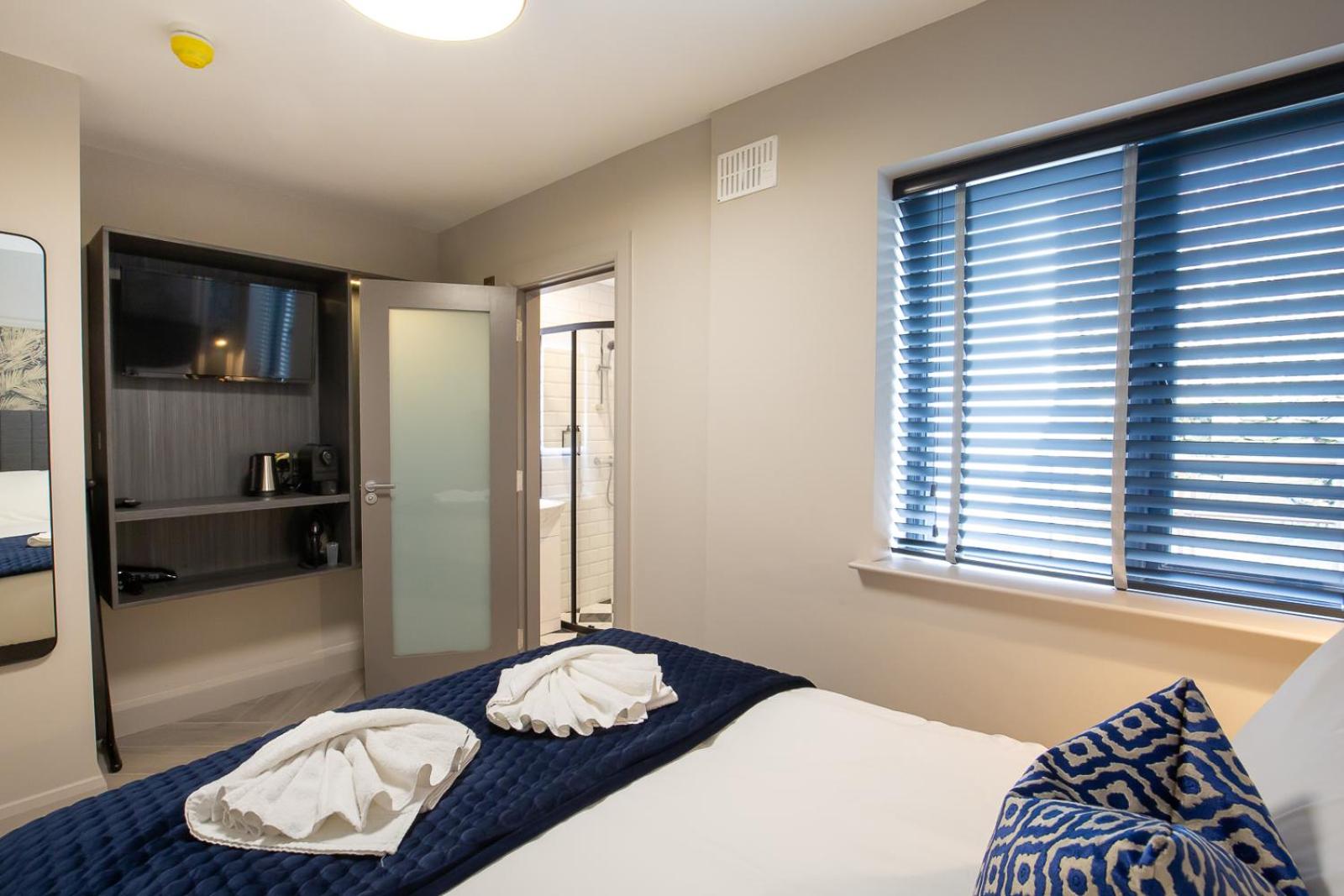 Small Double Room - Photo 7