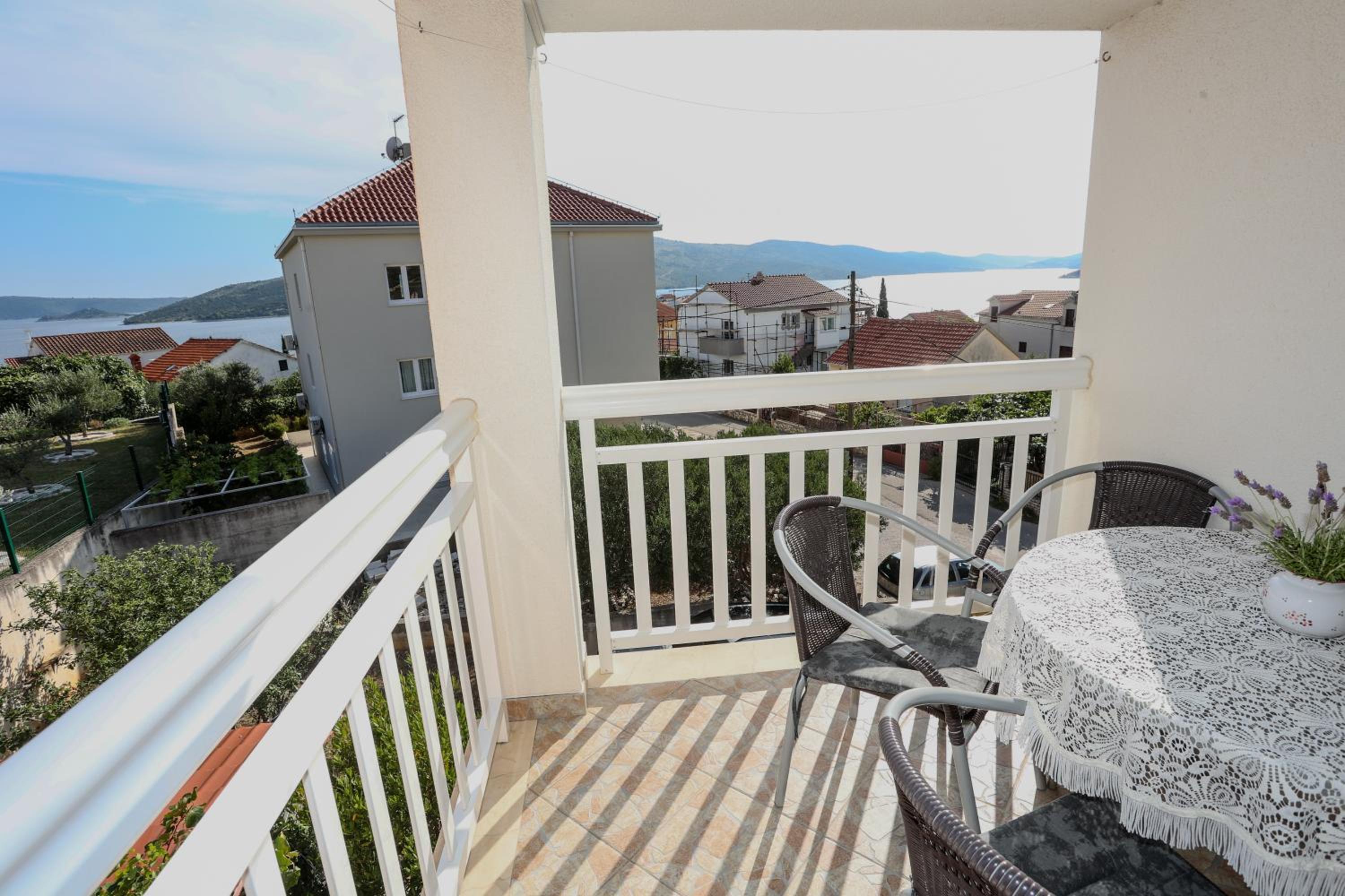 Two-Bedroom Apartment with Balcony and Terrace photo 2
