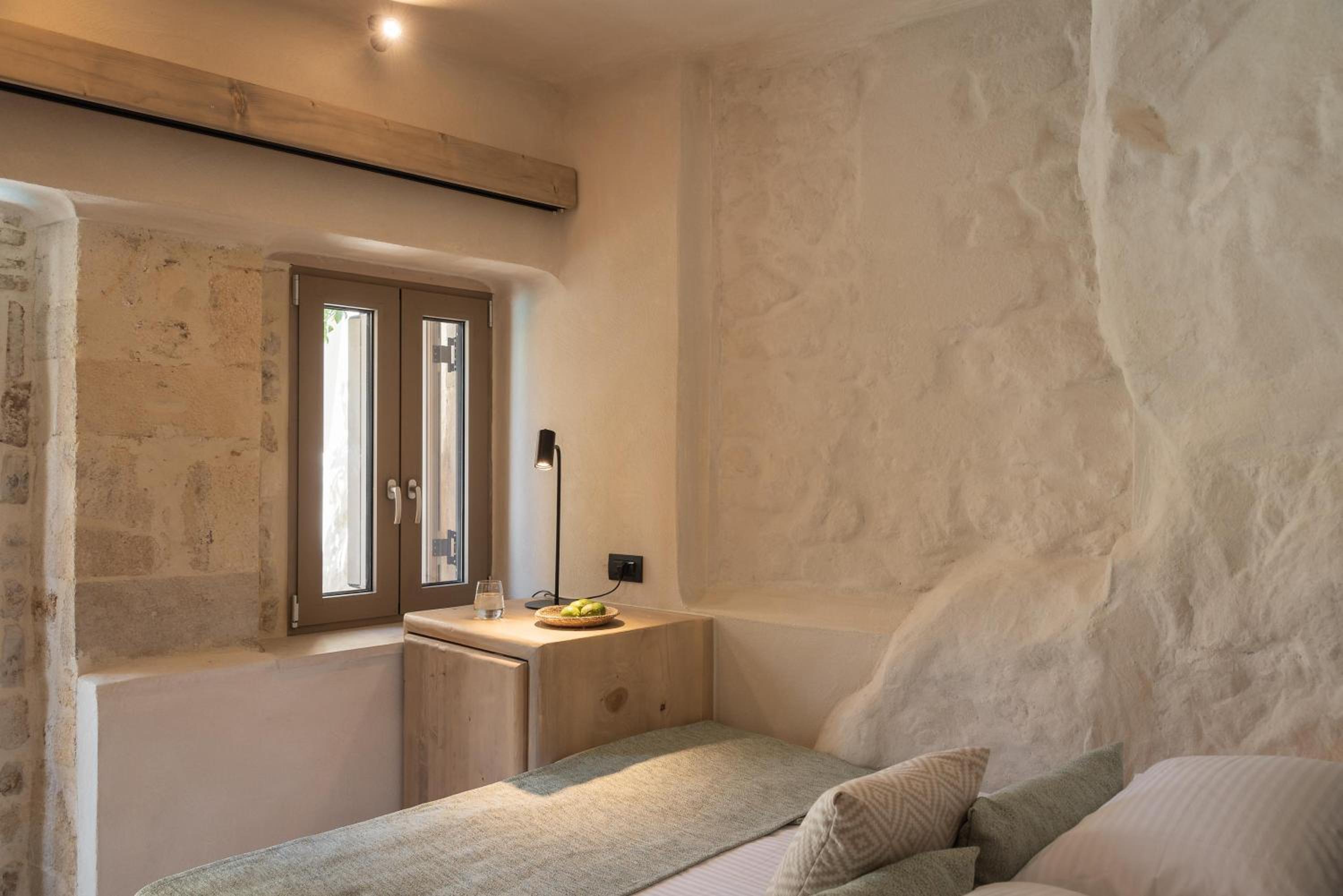 Double Room - Photo 3