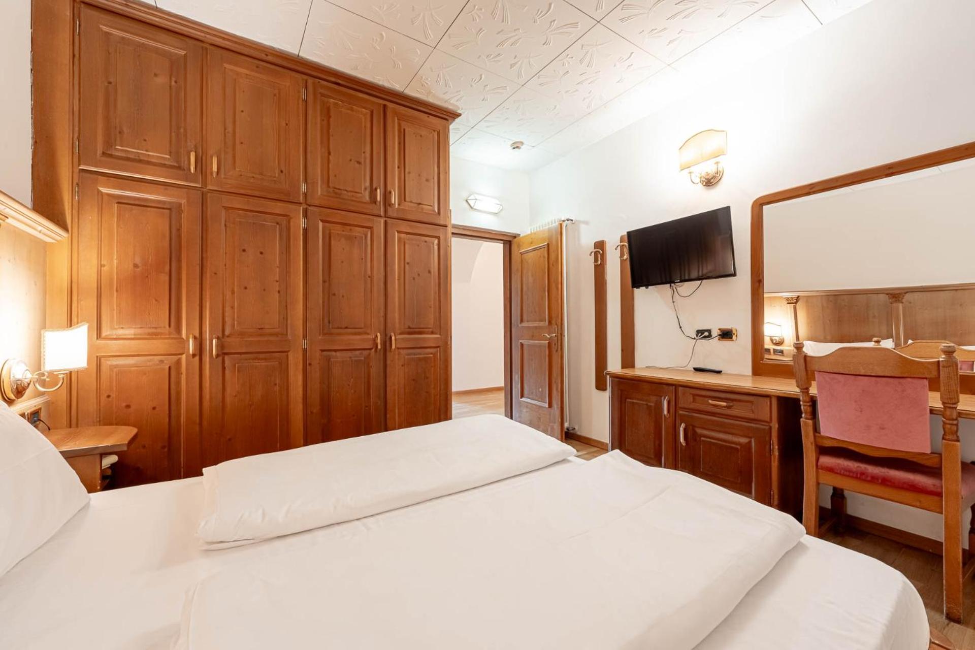 Economy Double or Twin Room - Photo 8
