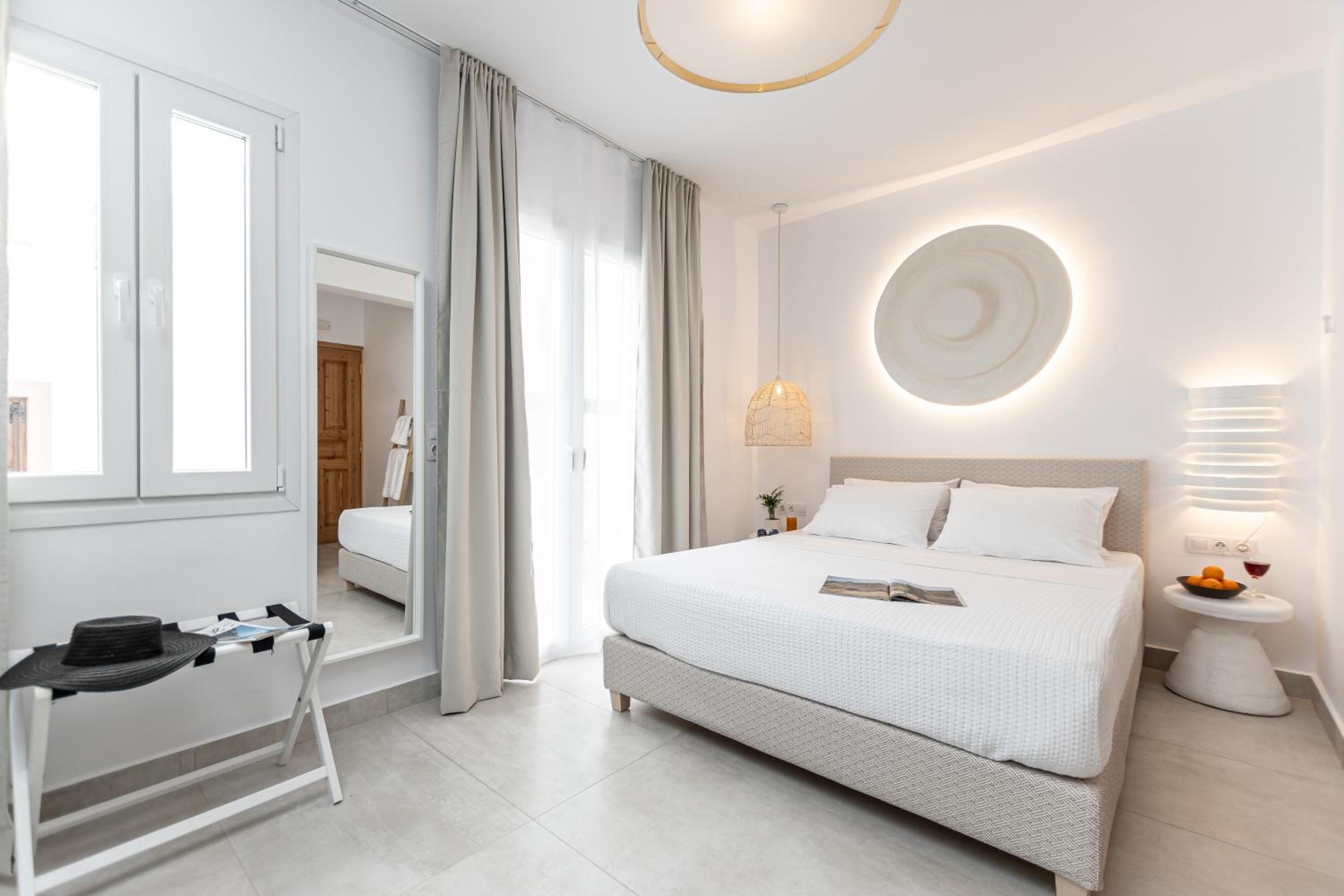 Deluxe Double Room with Balcony - Photo 1