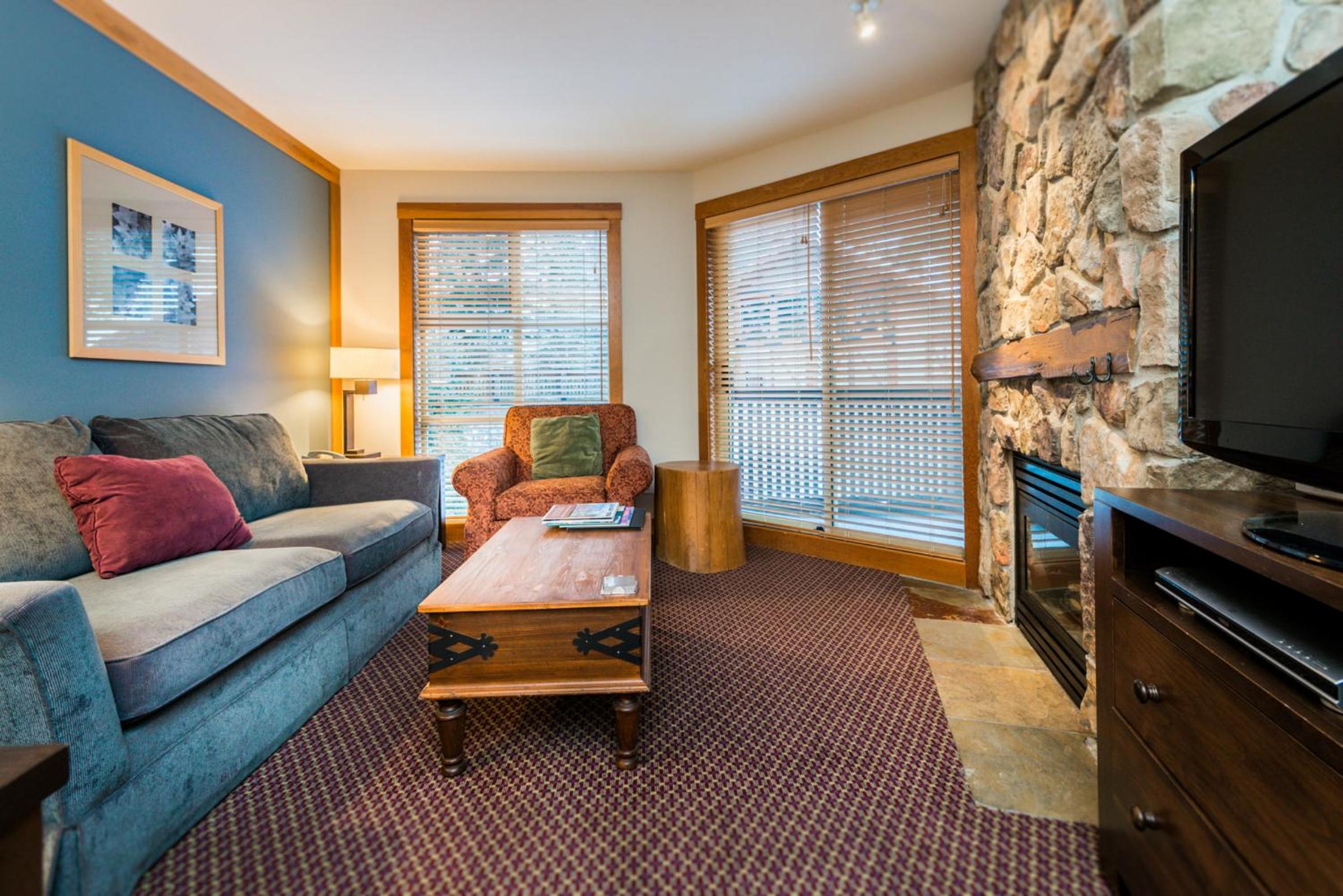 One-Bedroom and Den