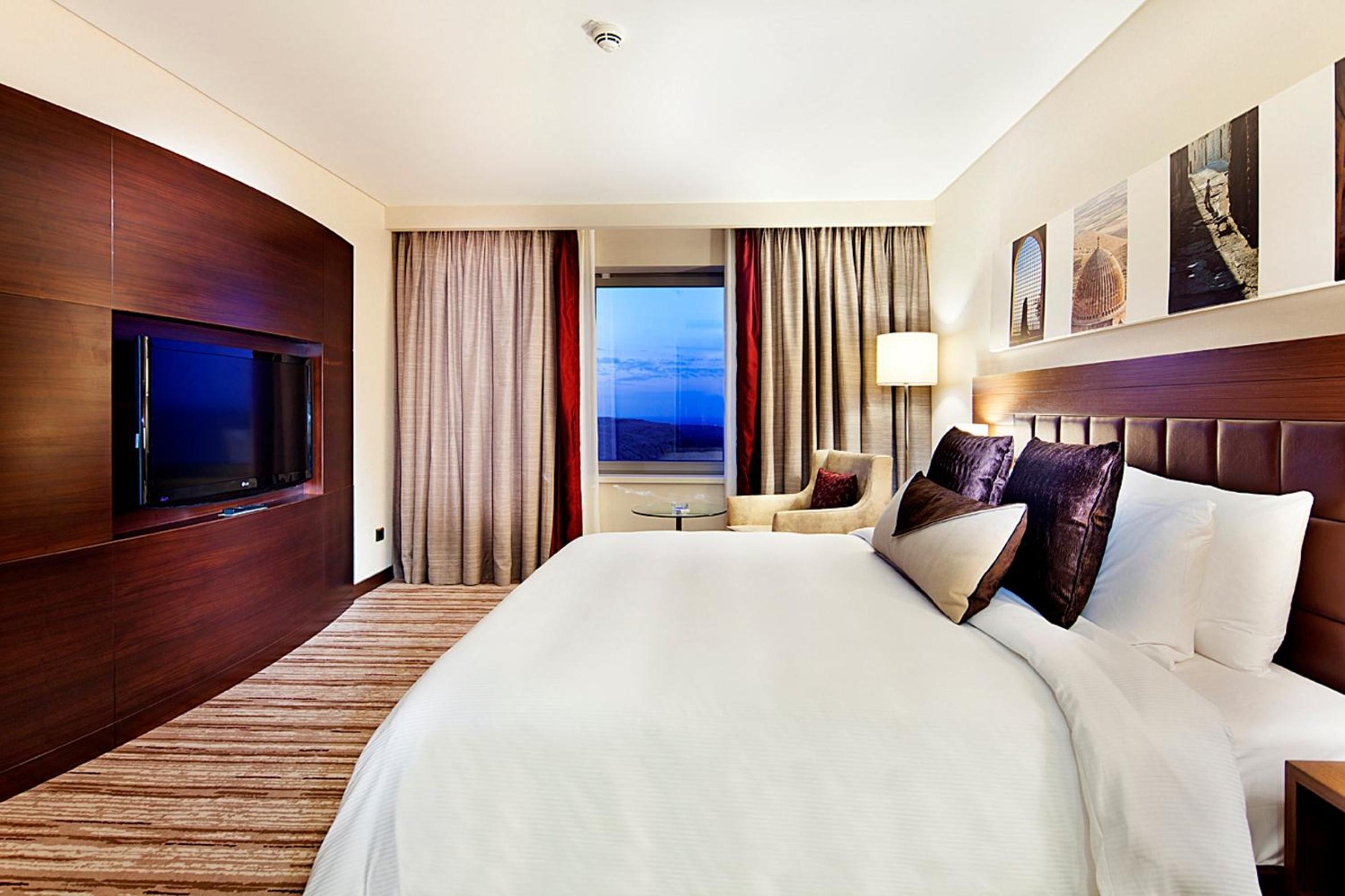 One-Bedroom King Suite