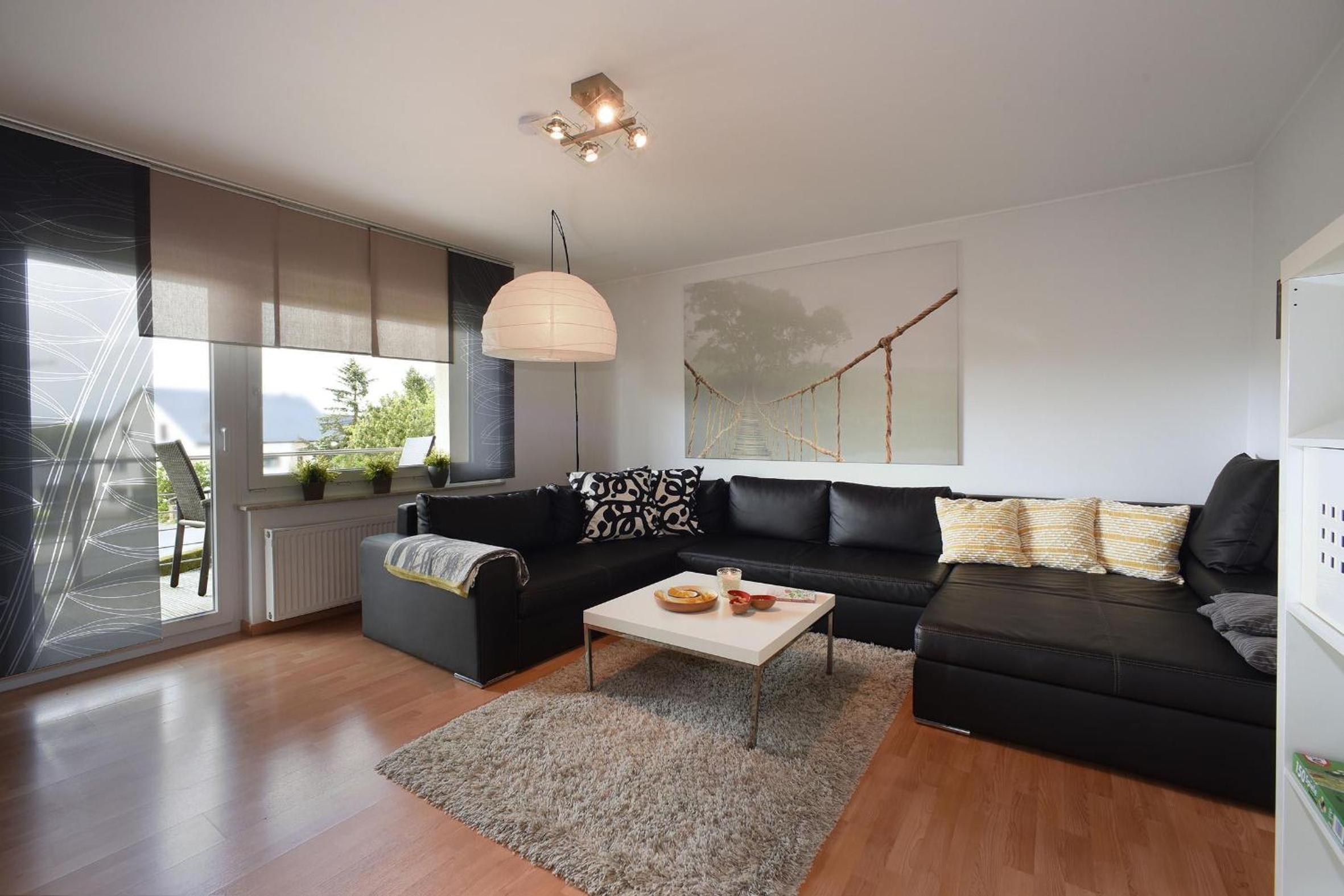 One-Bedroom Apartment with Shower photo 1