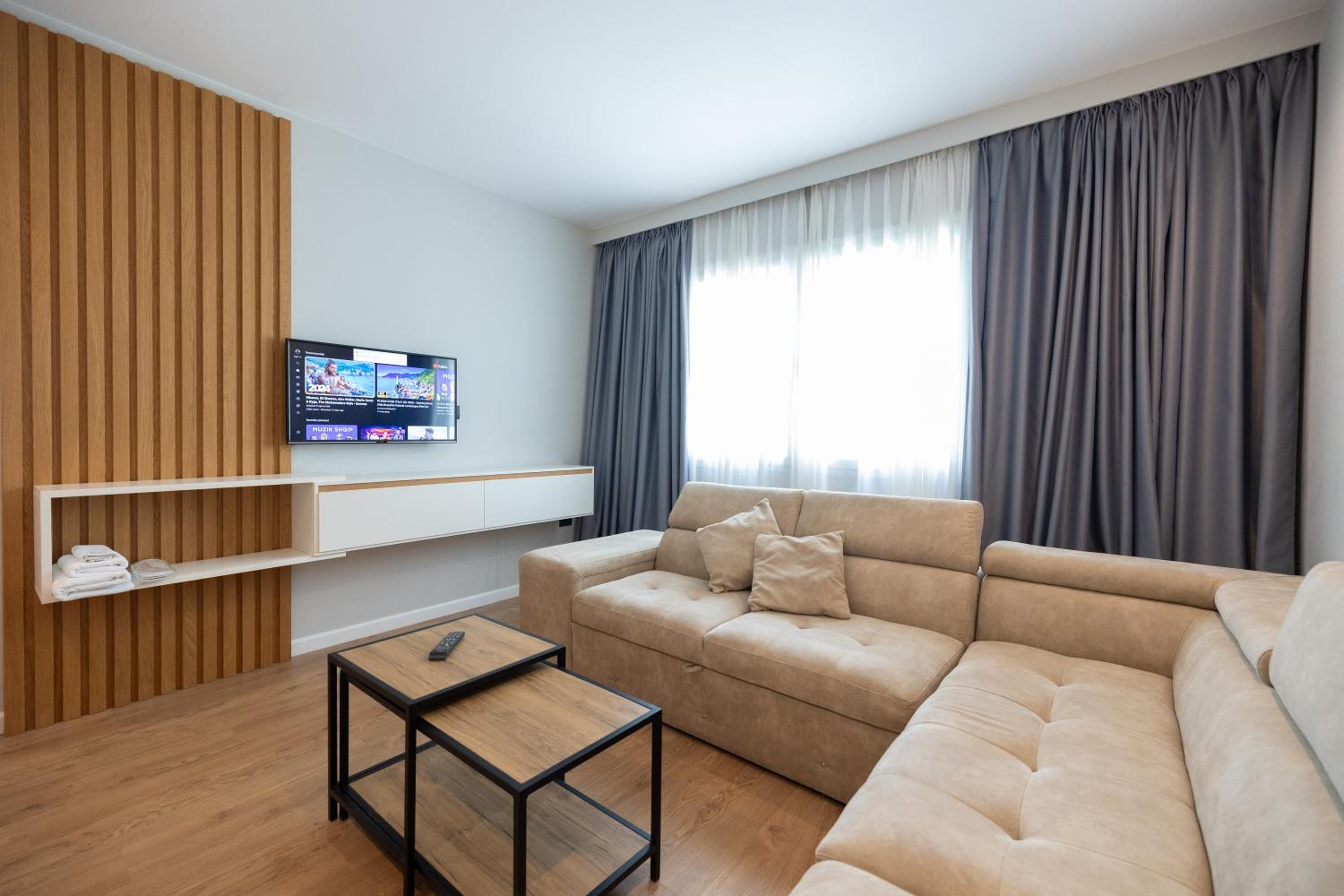Suite with Balcony and Sea View
