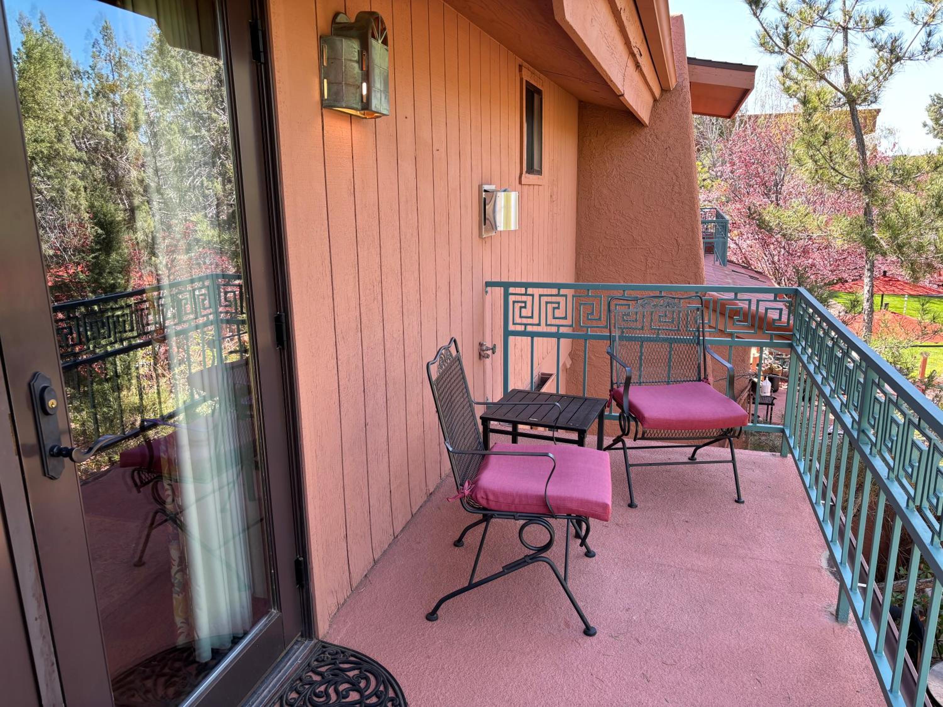 Copper Canyon - Superior King Room - Photo 9