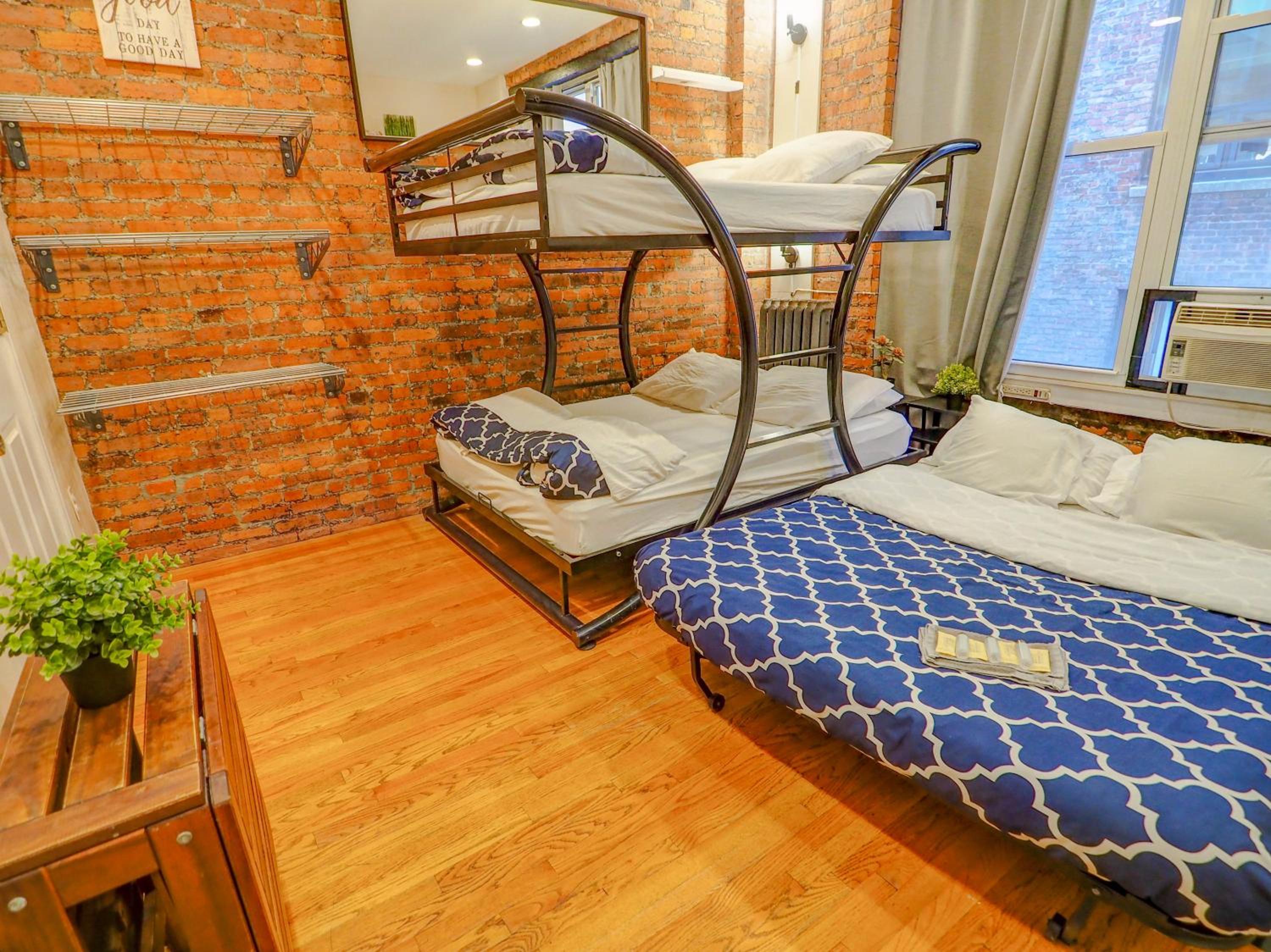 Studio With Sofa Bed photo 2