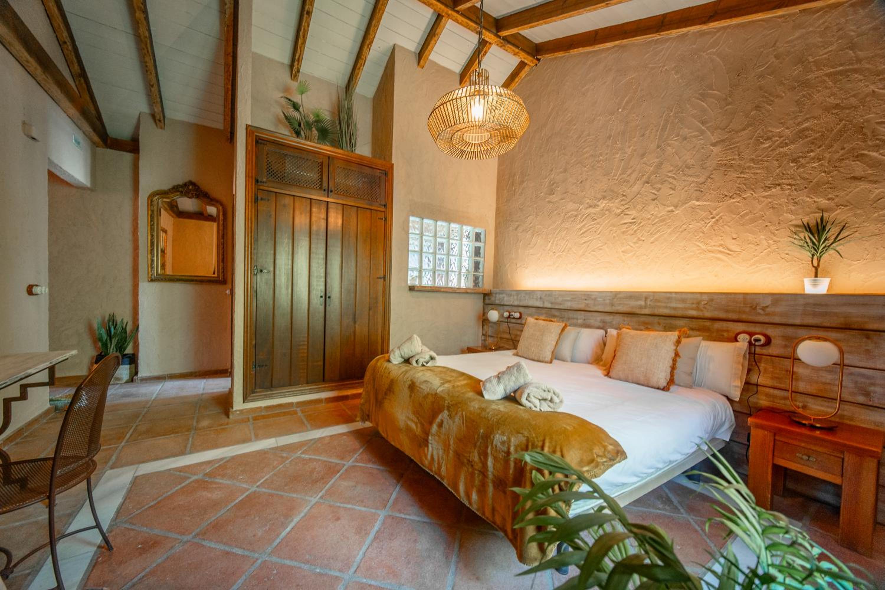 Superior Queen Room - Photo 6