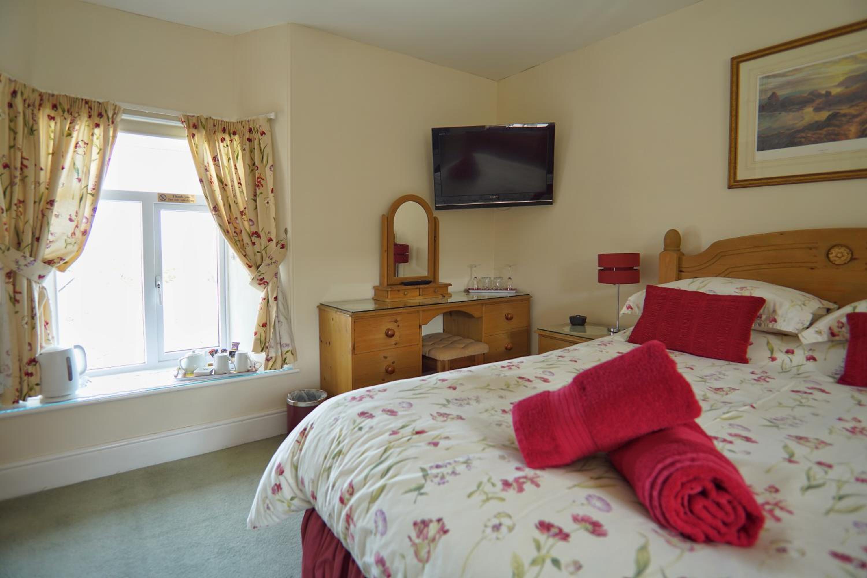 Deluxe Double Room with Extra Bed photo 3