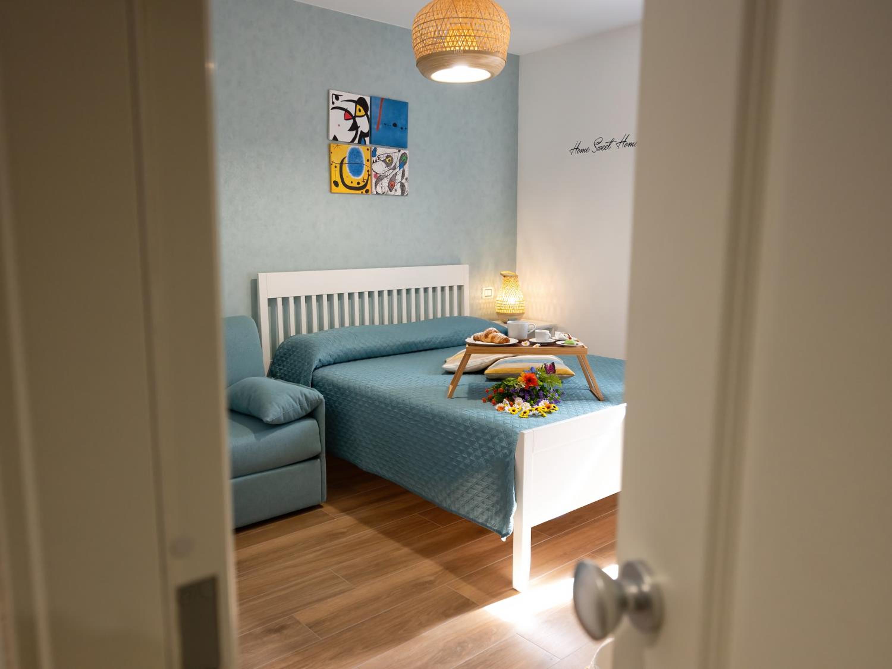 Double Room with Private Bathroom - Photo 1