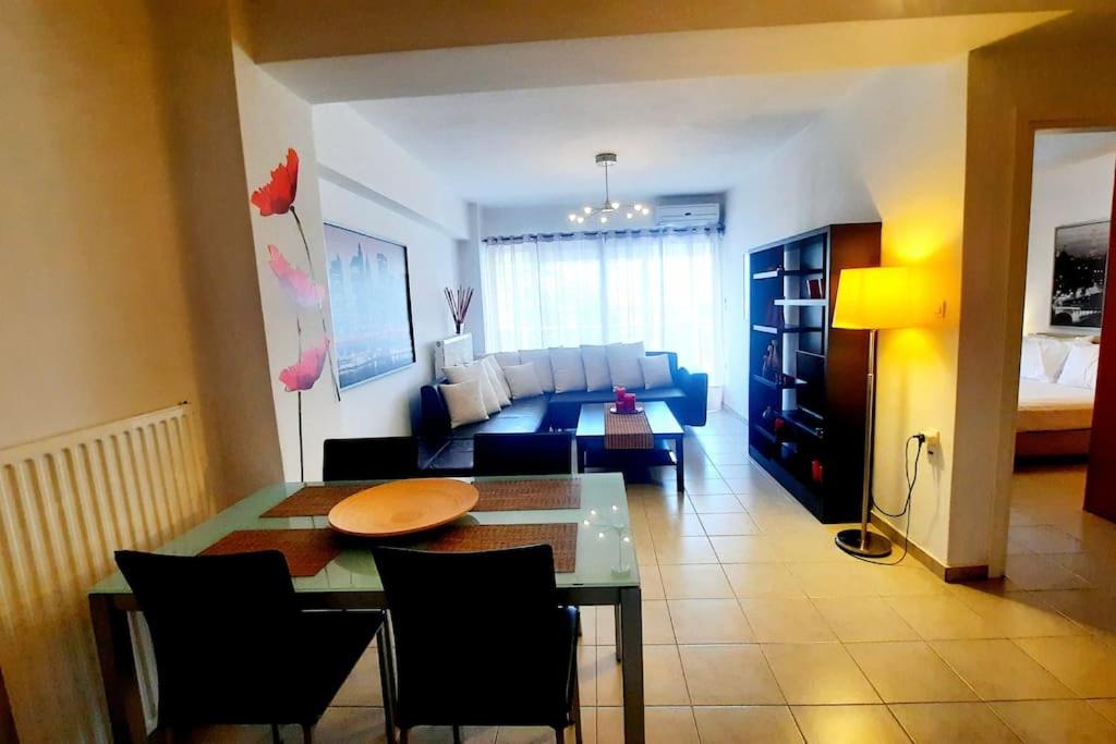 One-Bedroom Apartment photo 3