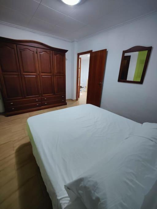 Four-Bedroom House photo 3