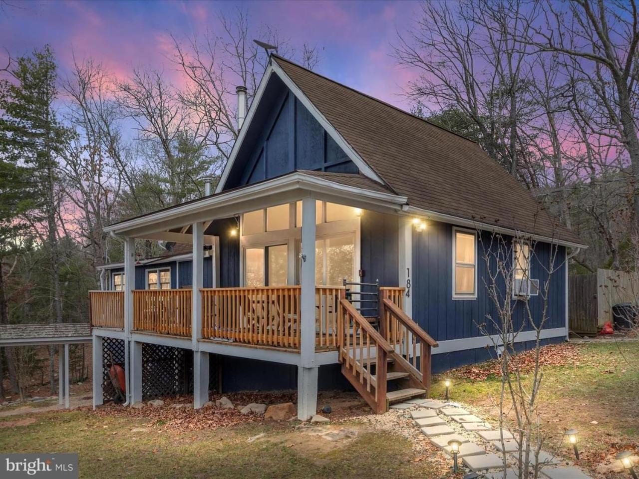 Four-Bedroom House photo 2