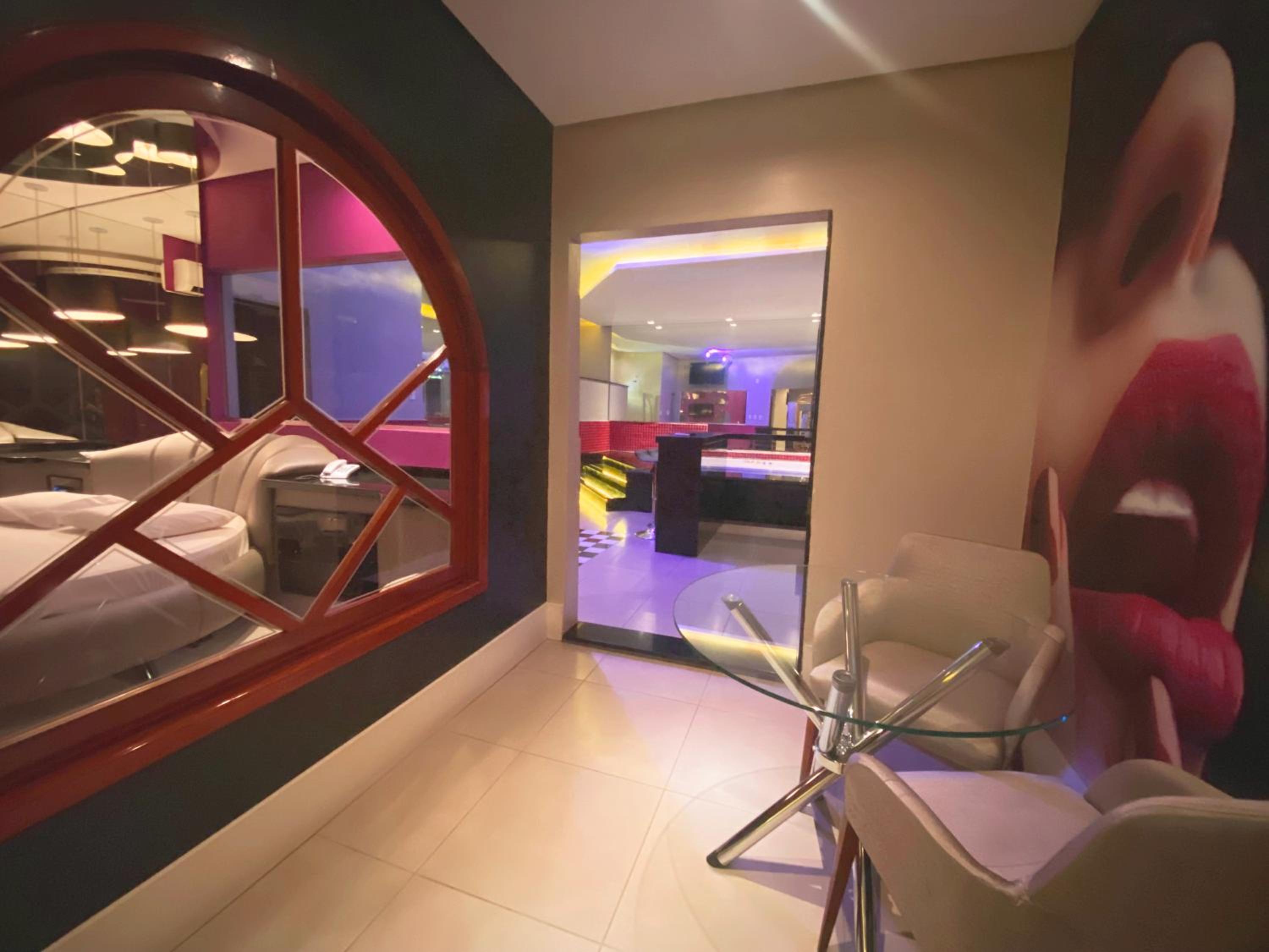 Deluxe Suite with Spa Bath photo 1
