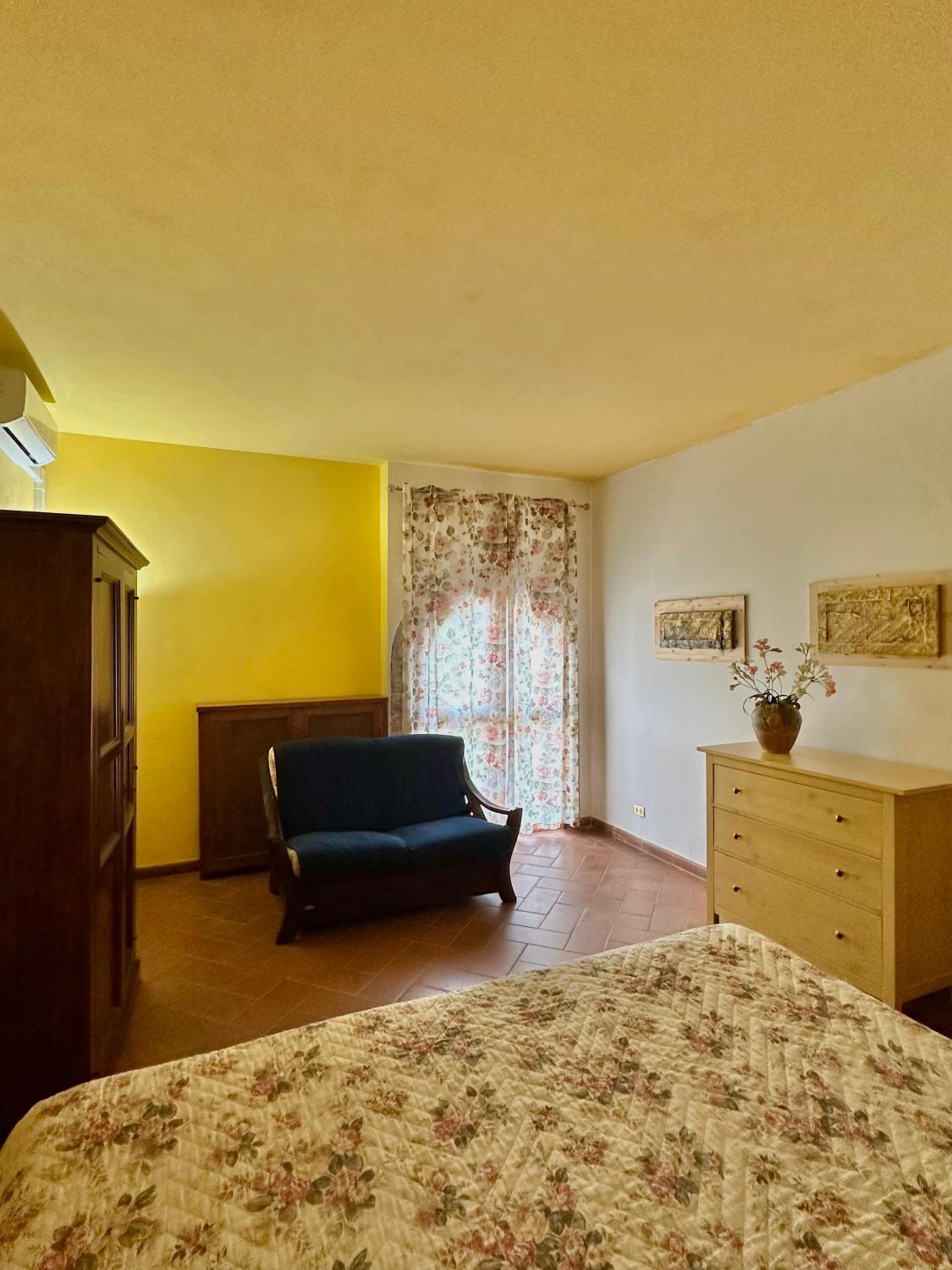 Apartment (4 Adults)