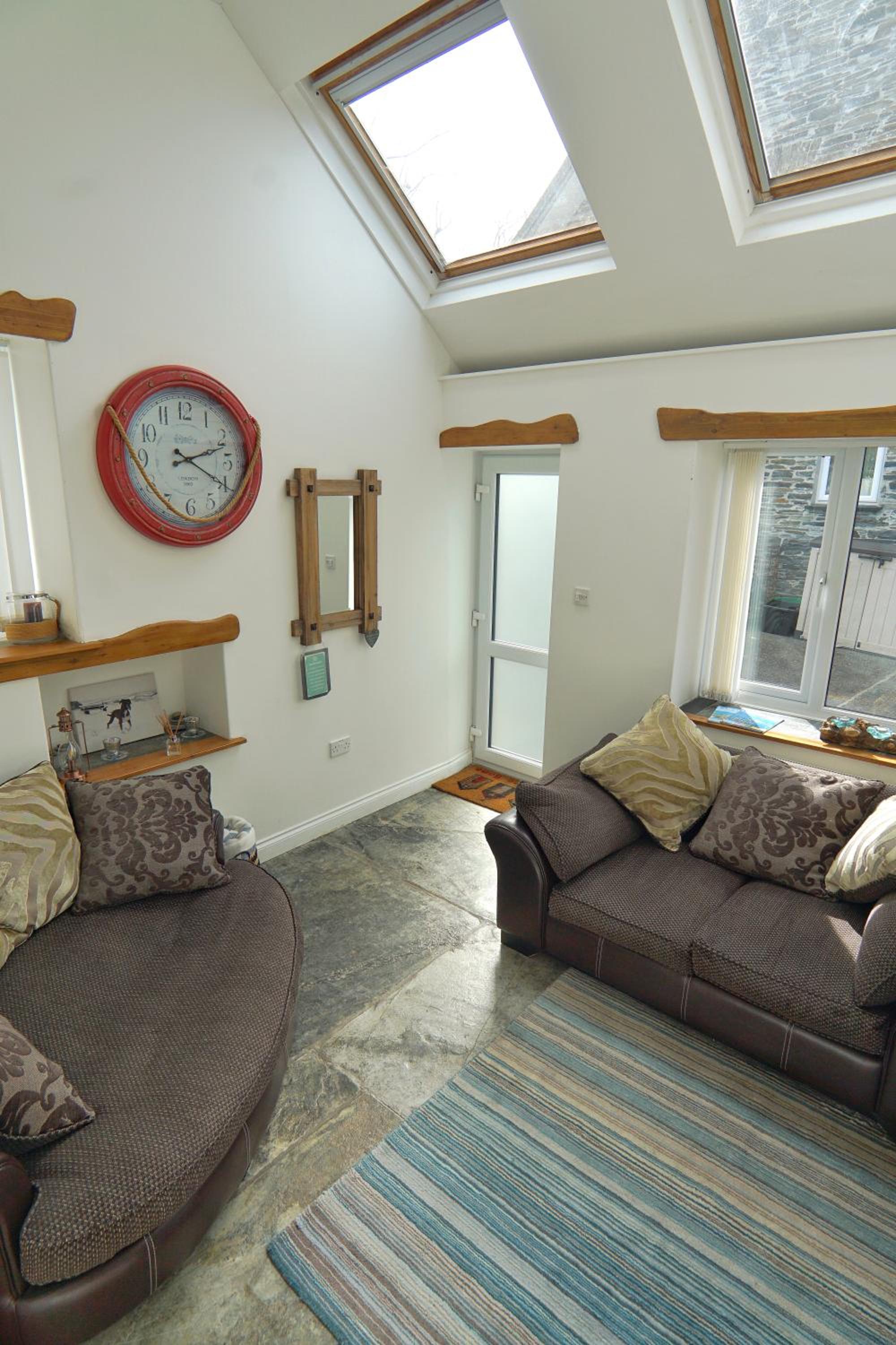 One-Bedroom House photo 2