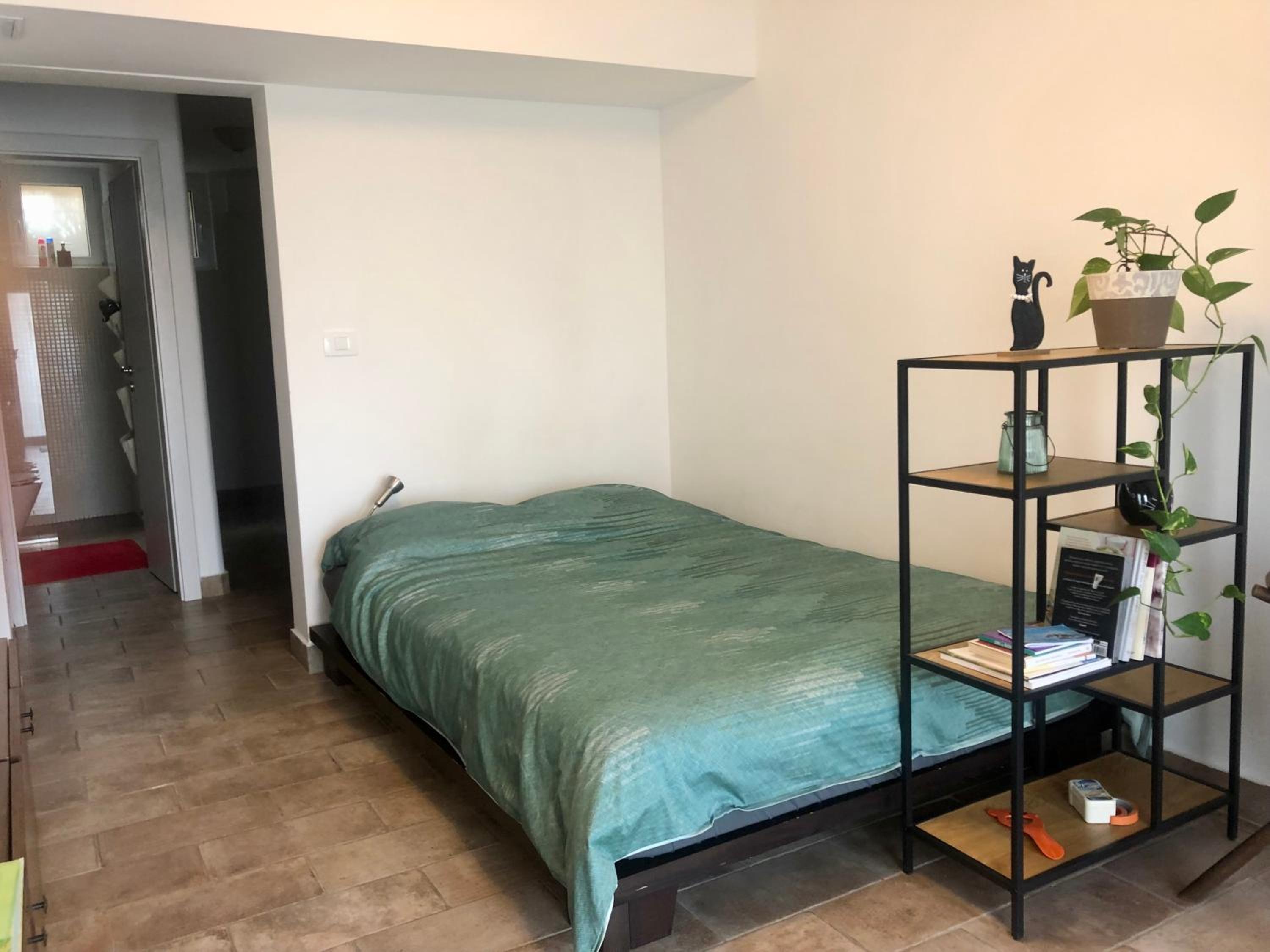One-Bedroom Apartment - Non-Smoking - Photo 6