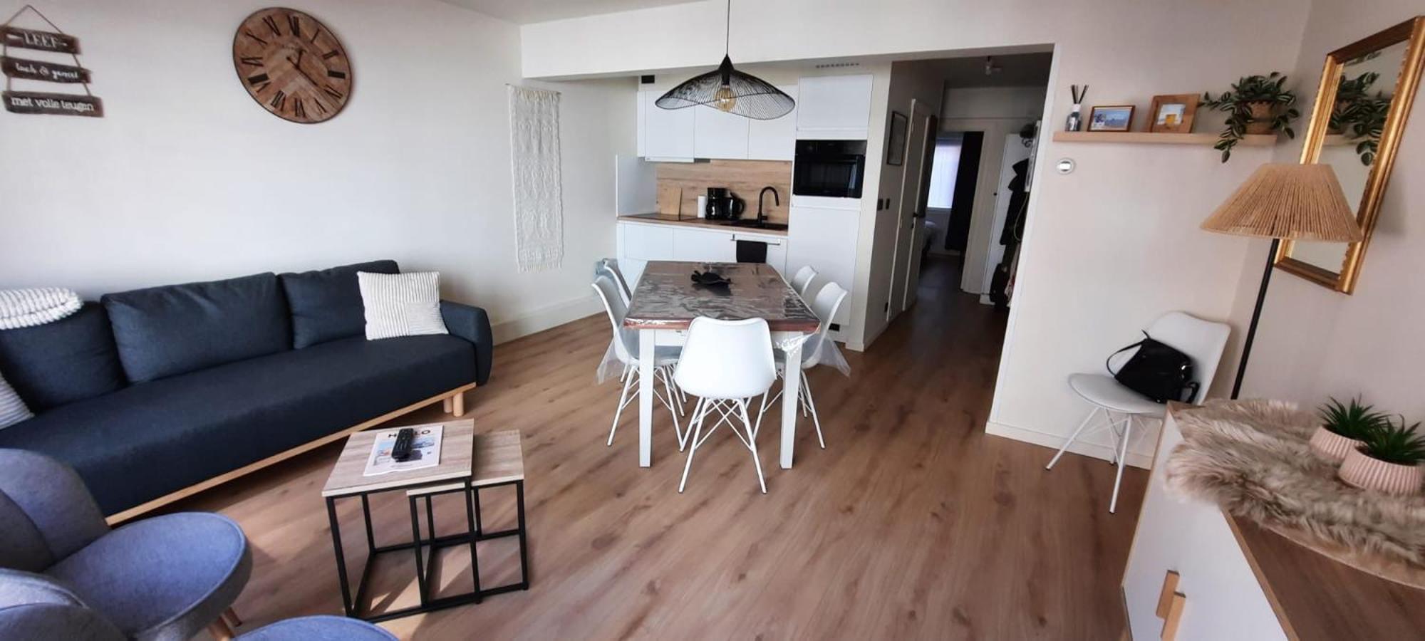 One-Bedroom Apartment photo 1