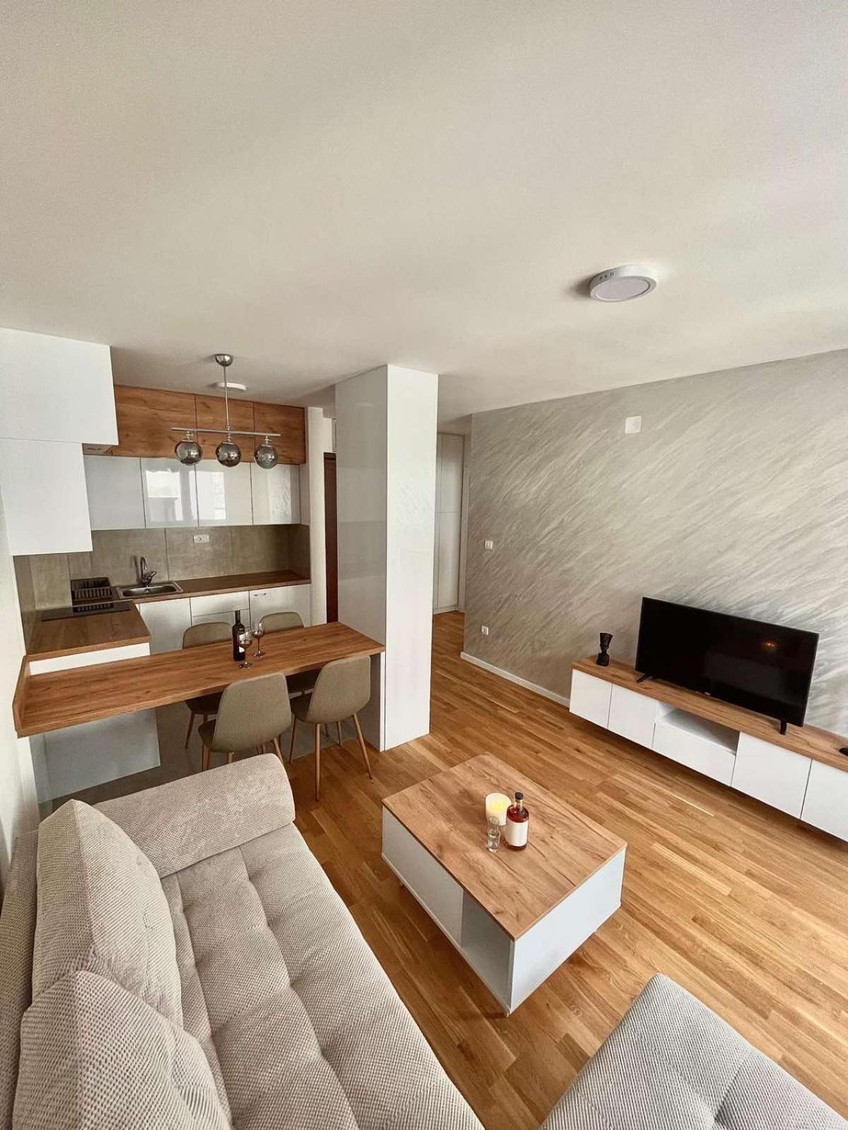 Apartment photo 1
