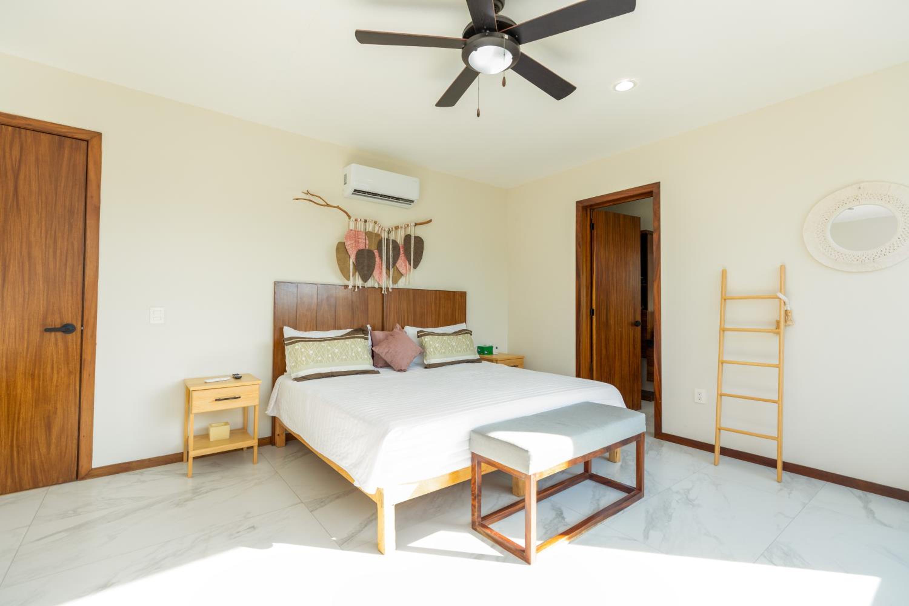 Villa photo 1