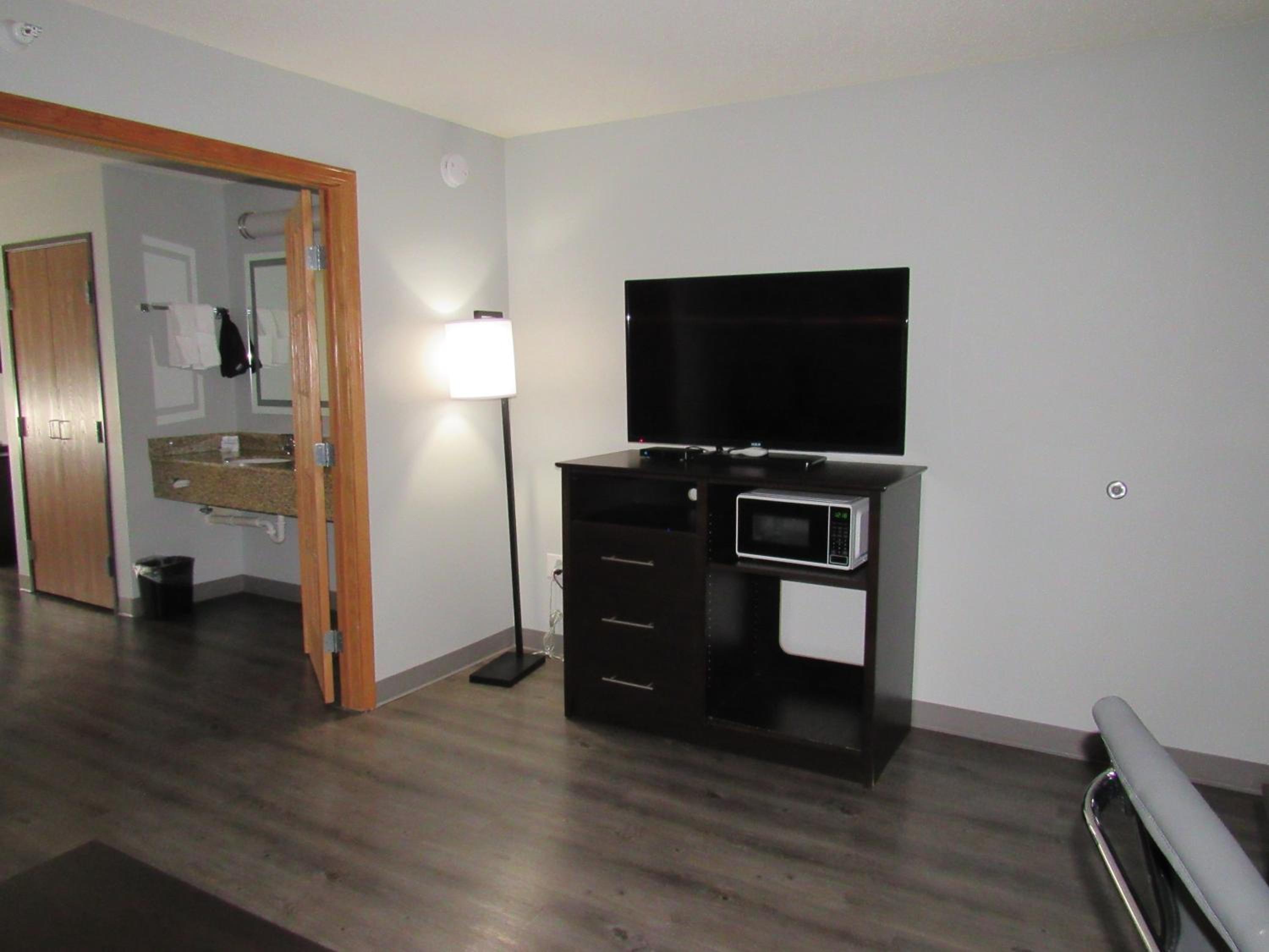Superior King Studio Suite - Photo 3