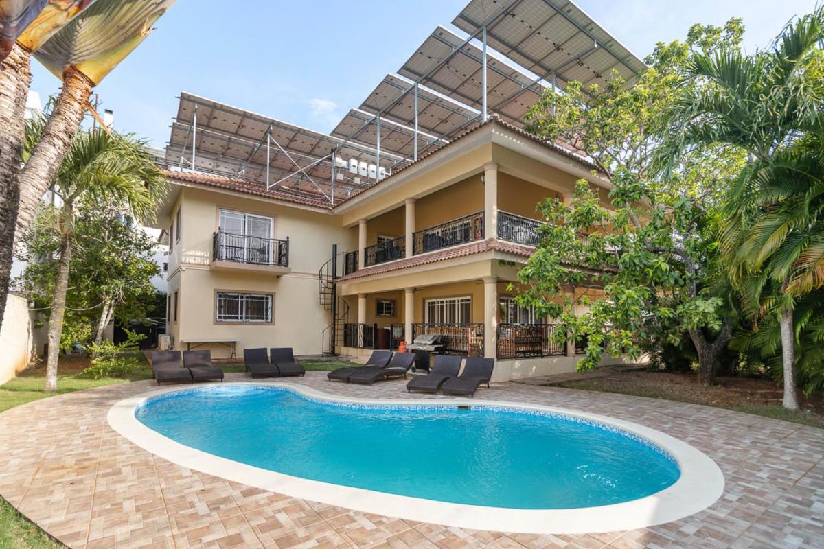 Villa photo 3