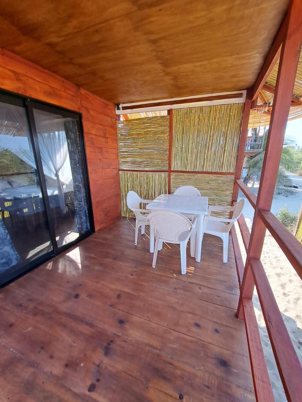 Family Room with Side Sea View - Photo 5