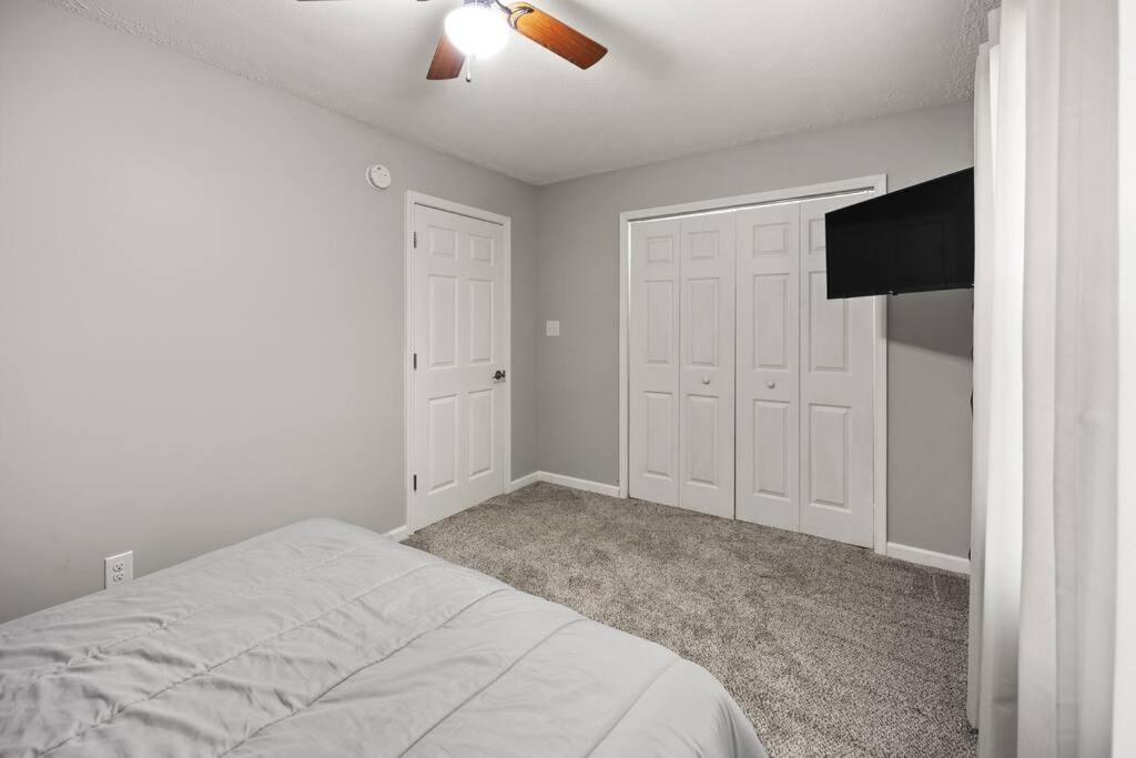 Three-Bedroom House photo 1