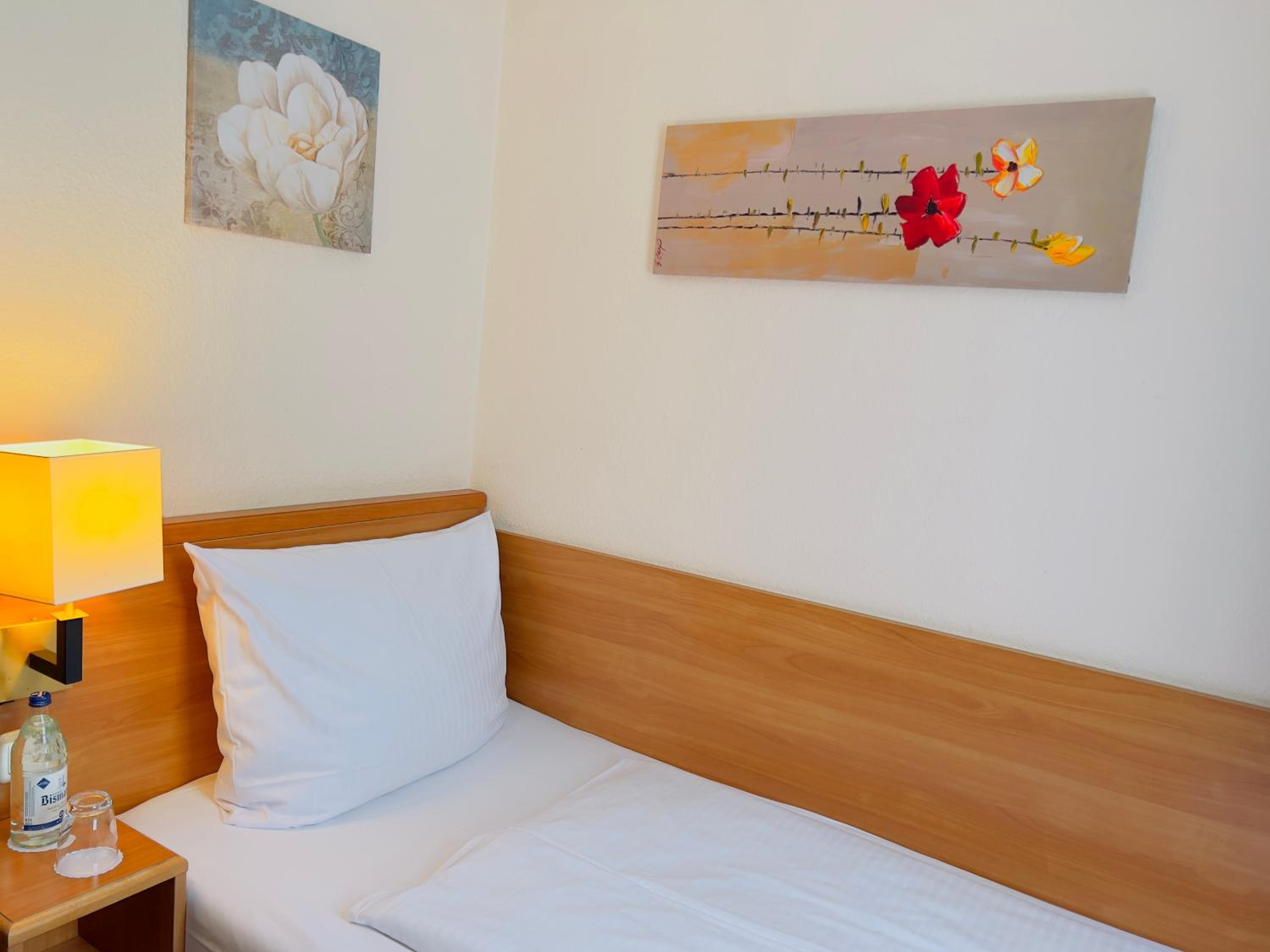 Economy Single Room