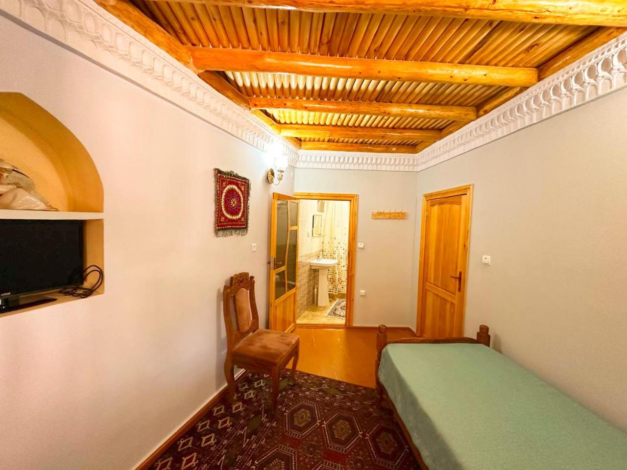 Single Room With Bathroom photo 2