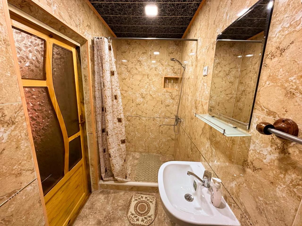Twin Room With Bathroom photo 2