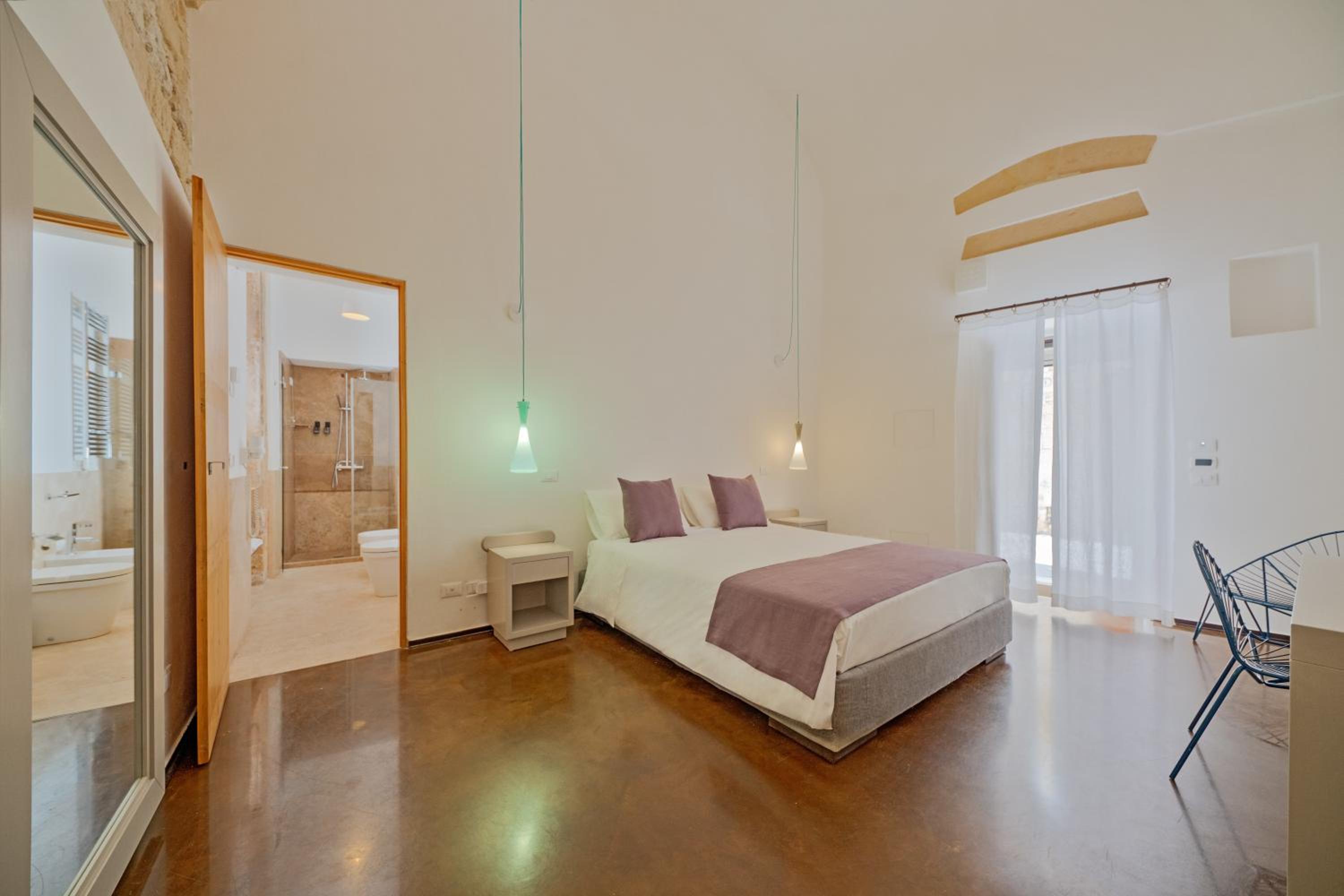 Standard Double Room photo 2